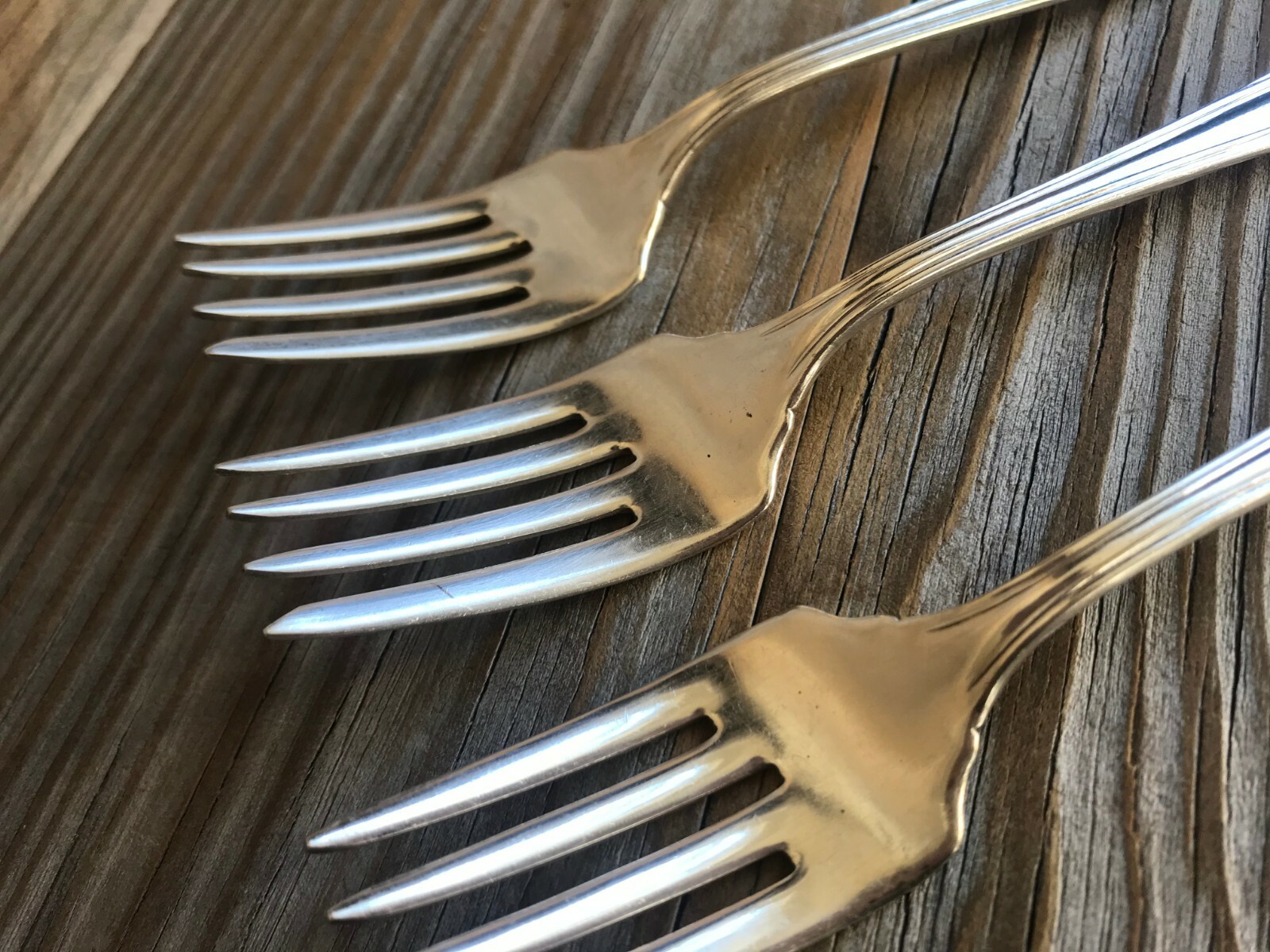 1881 ROGERS – (1914) LEXINGTON – SET of 3 SALAD FORKS – 6 1/8″ – no mono