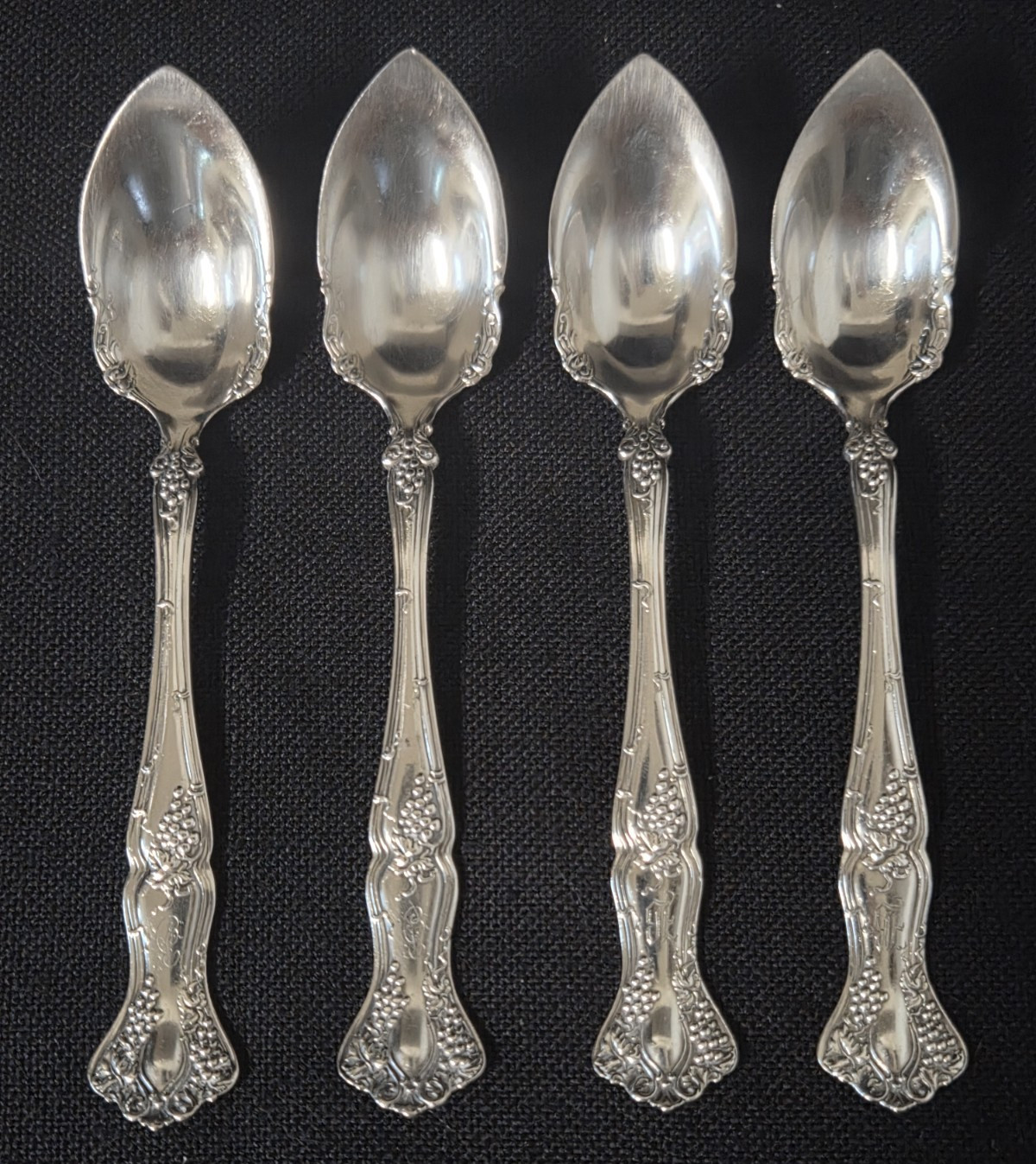 1847 ROGERS BROS VINTAGE GRAPE (1904) SET OF (4) FRUIT/ORANGE SPOONS MONOGRAMMED
