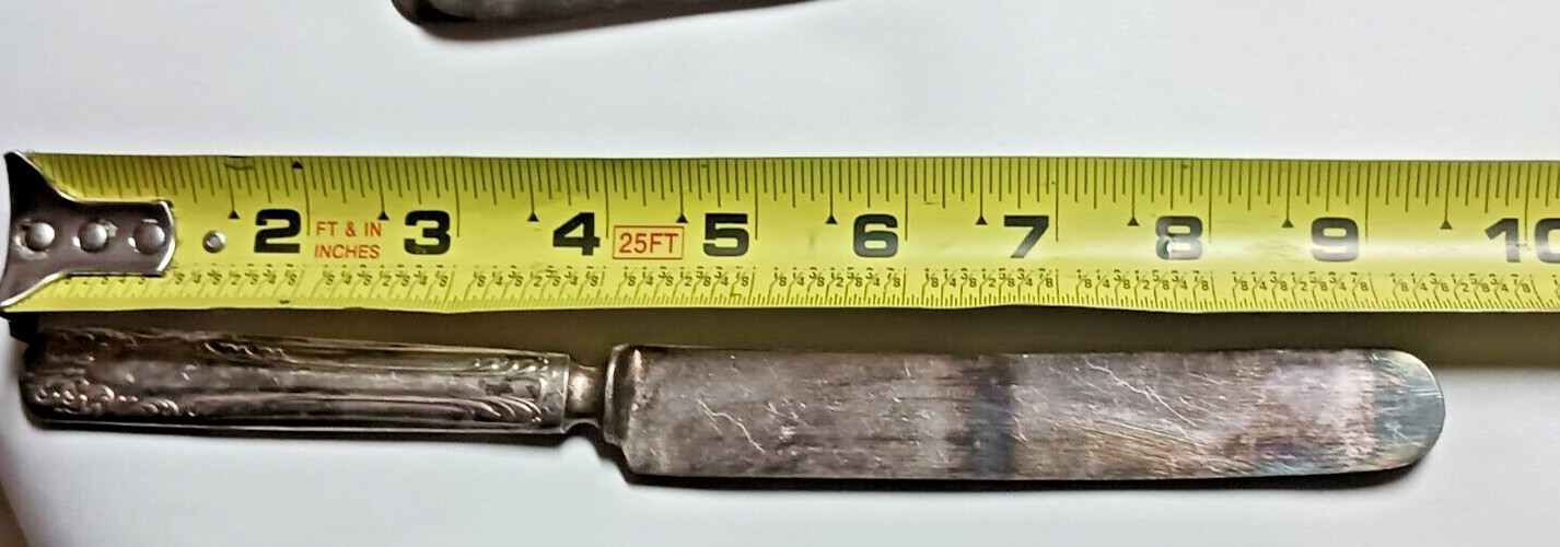 5 COMMUNITY SILVER TRIPLE PLUS spreading Butter Knives FLORAL 9 1/2″ 3.2 oz