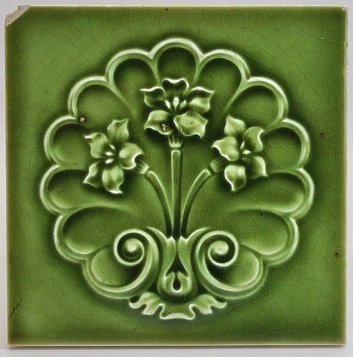 Antique Fireplace Tile Majolica Triple Daffodils Henry Richards C1906 AE2