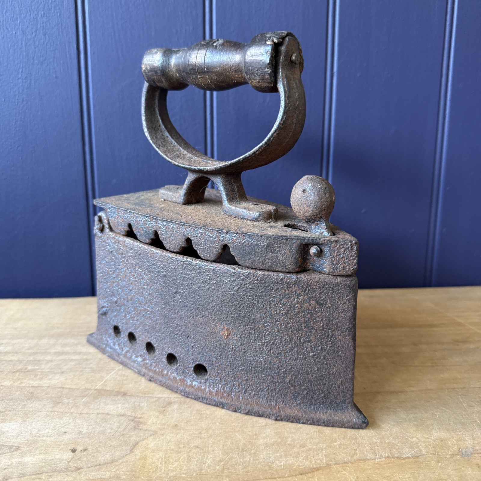 Vintage/Antique Charcoal Flat Iron