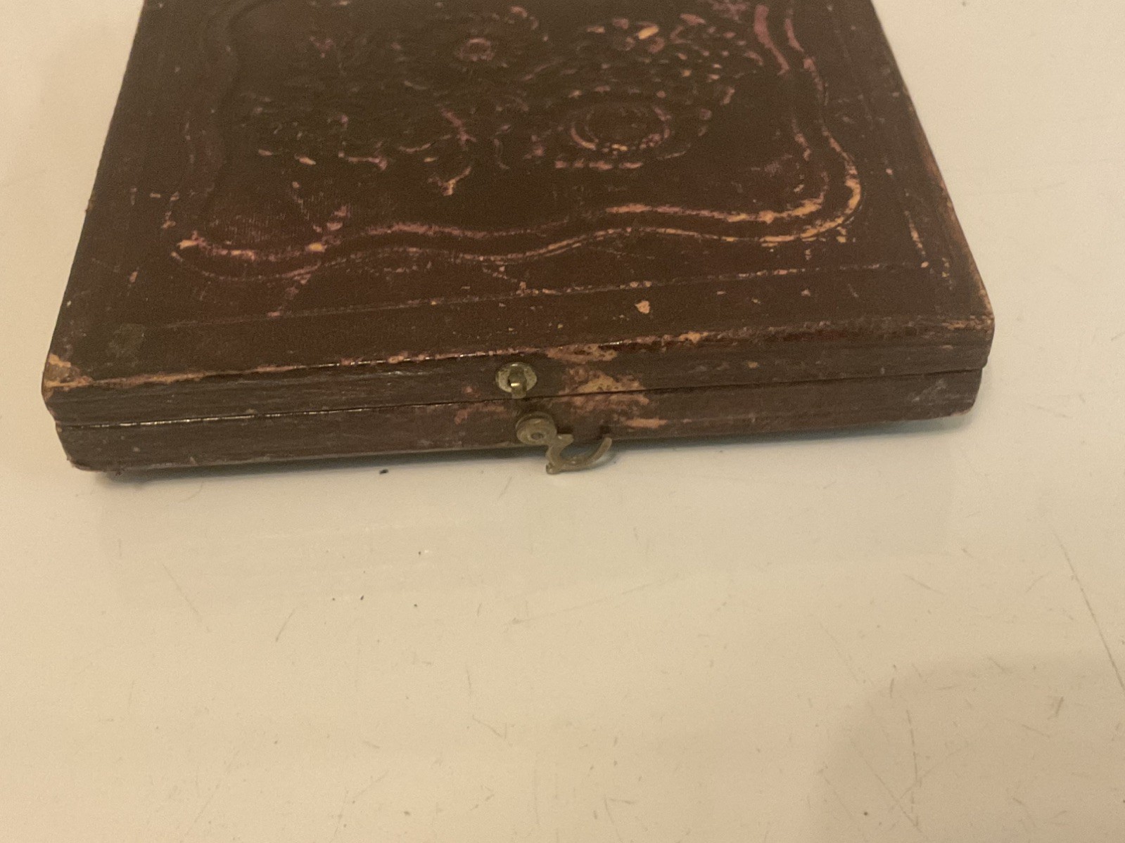 PAIR 1850-1870 DAGUERROTYPE/AMBROTYPE LEATHER CASES PHOTOGRAPH