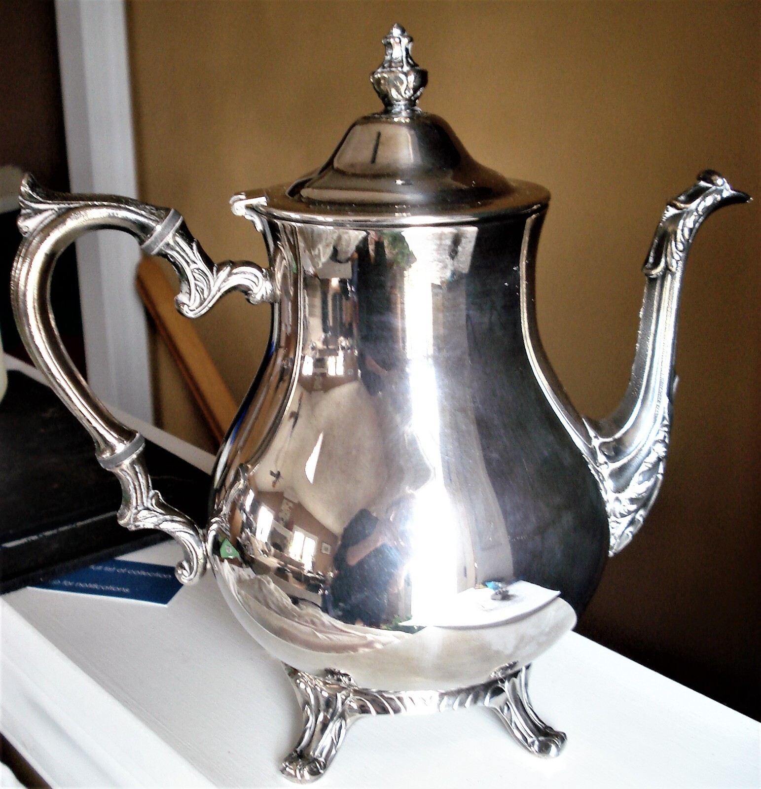 Ornate I S Co International Silver Company Coffee Teapot Vict. Pattern 10″ T