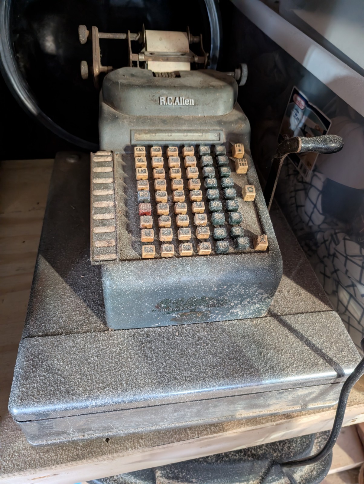 RC ALLEN BUSINESS MACHINE CIRCA 1950’s -CASH REGISTER with Original Paper