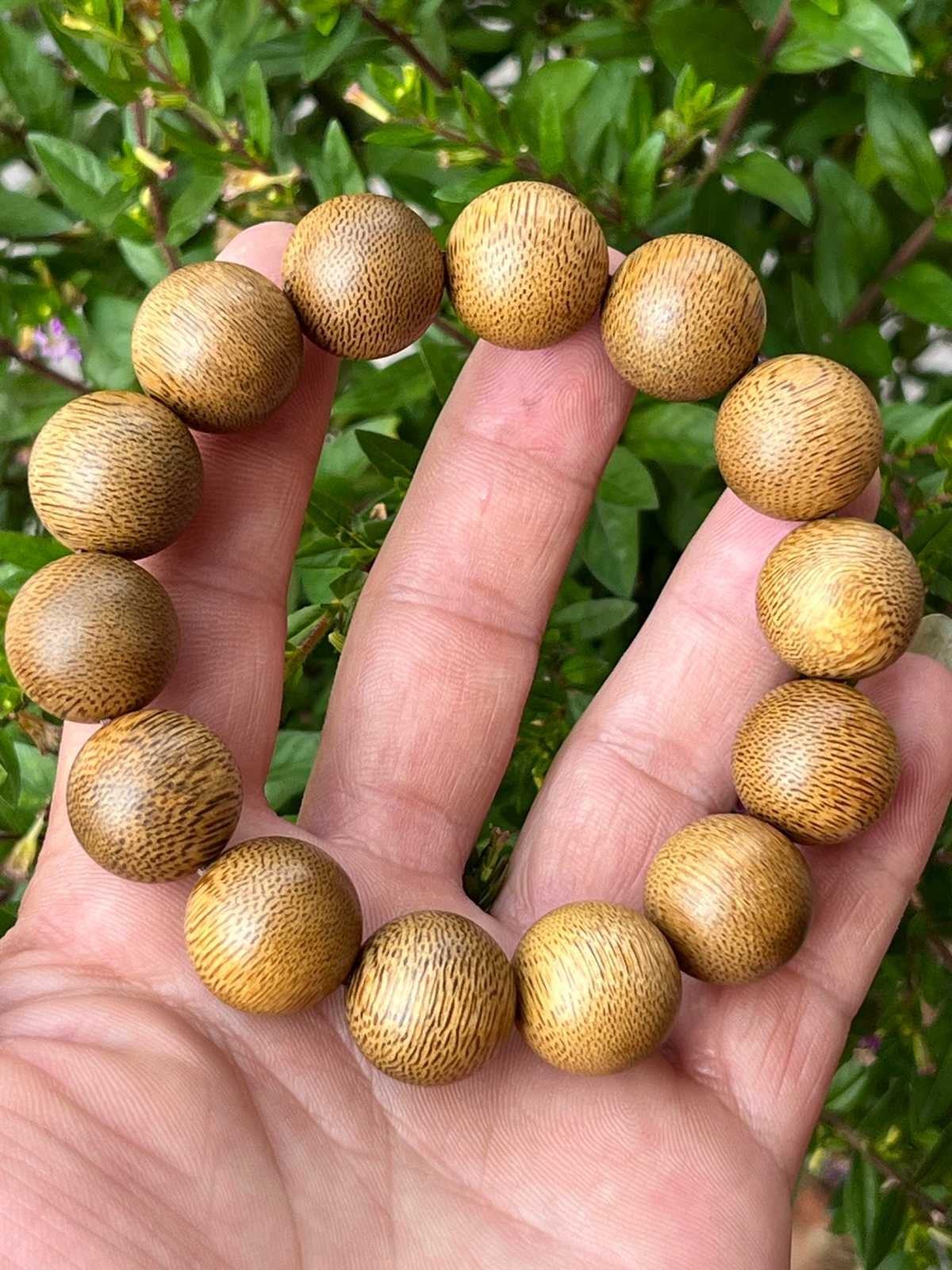 16mm Chinese Natural Agarwood Handmade Exquisite Bracelets 7027