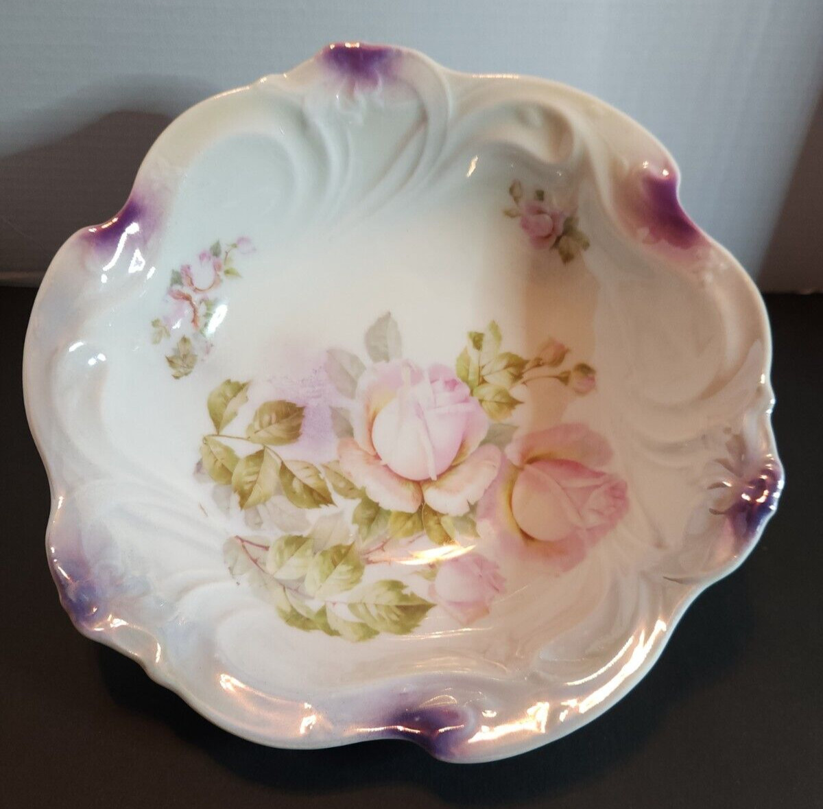 BAVARIA 11 INCH ROSE FLOWER PATTERN PORCELIAN BOWL SIGNED J.S.V BAVARIA *EXC*