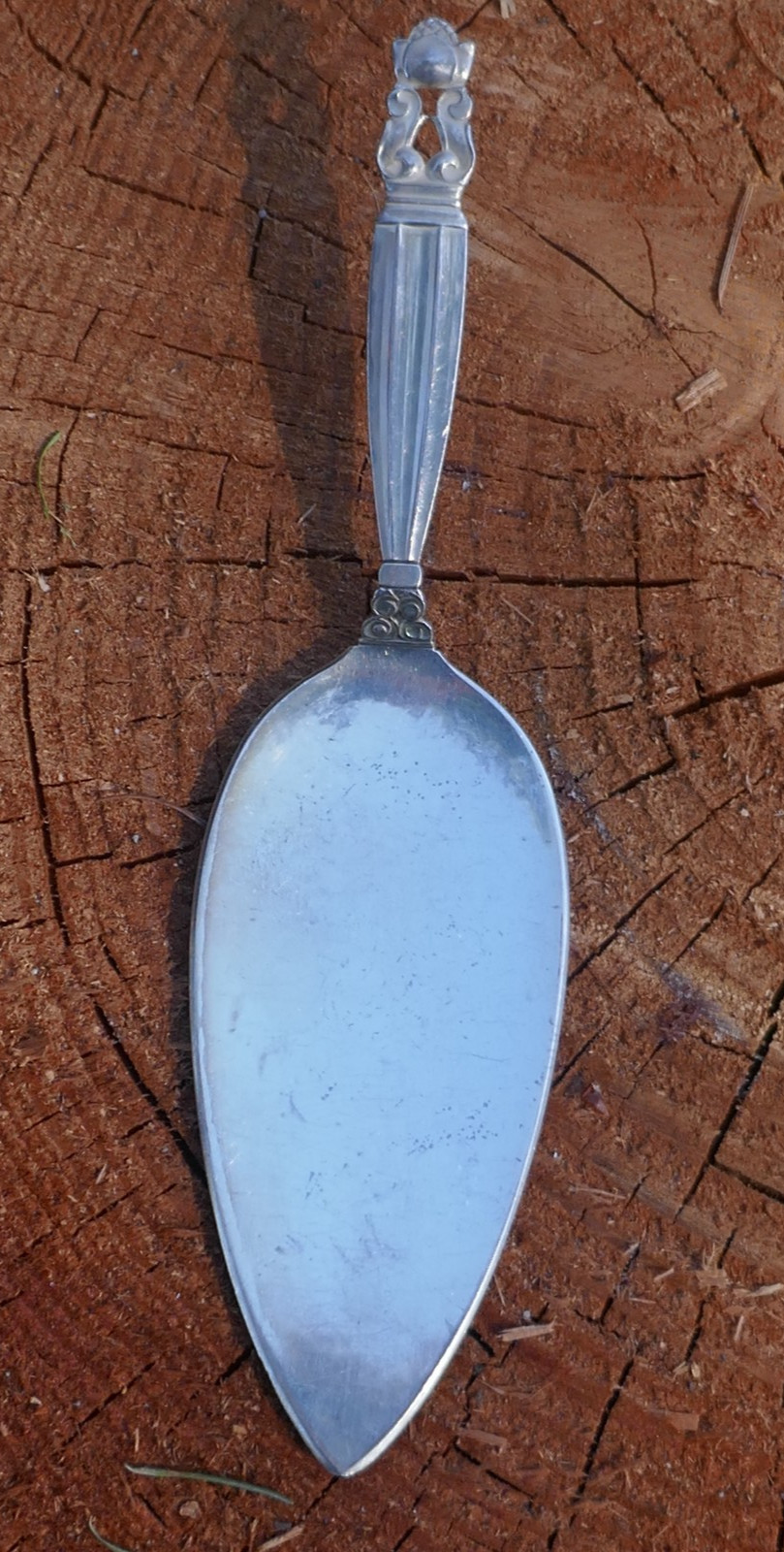 Georg Jensen Solid Sterling Silver Cake Server in Acorn Pattern – 7.75″ / 69.4g.