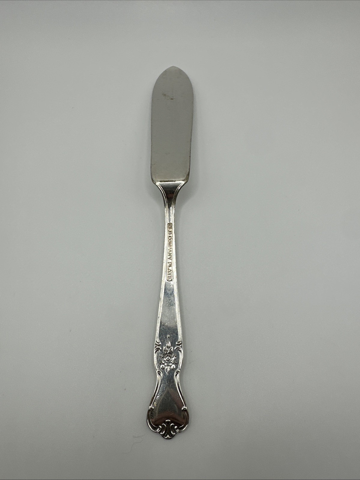International Silver Old Company Plate “F” Signature Rose Master Butter Knife