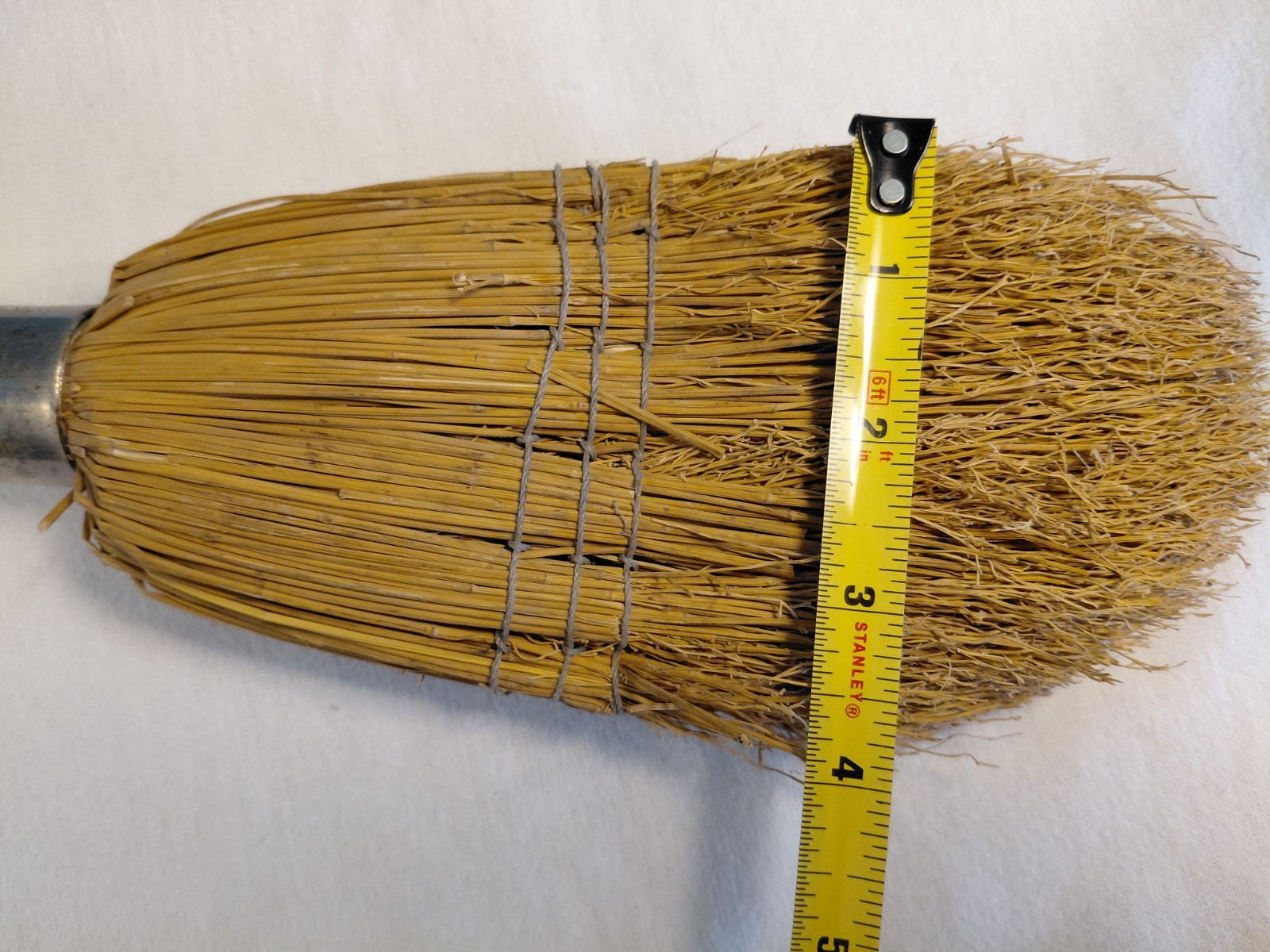 VTG Whisk Hand Broom Wire Wrap, Decorative Metal Handle, Replaceable Straw