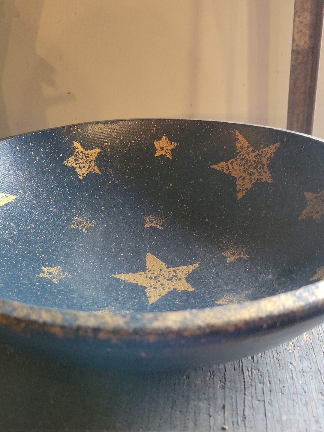 Salem Collection RESIN STAR BOWL
