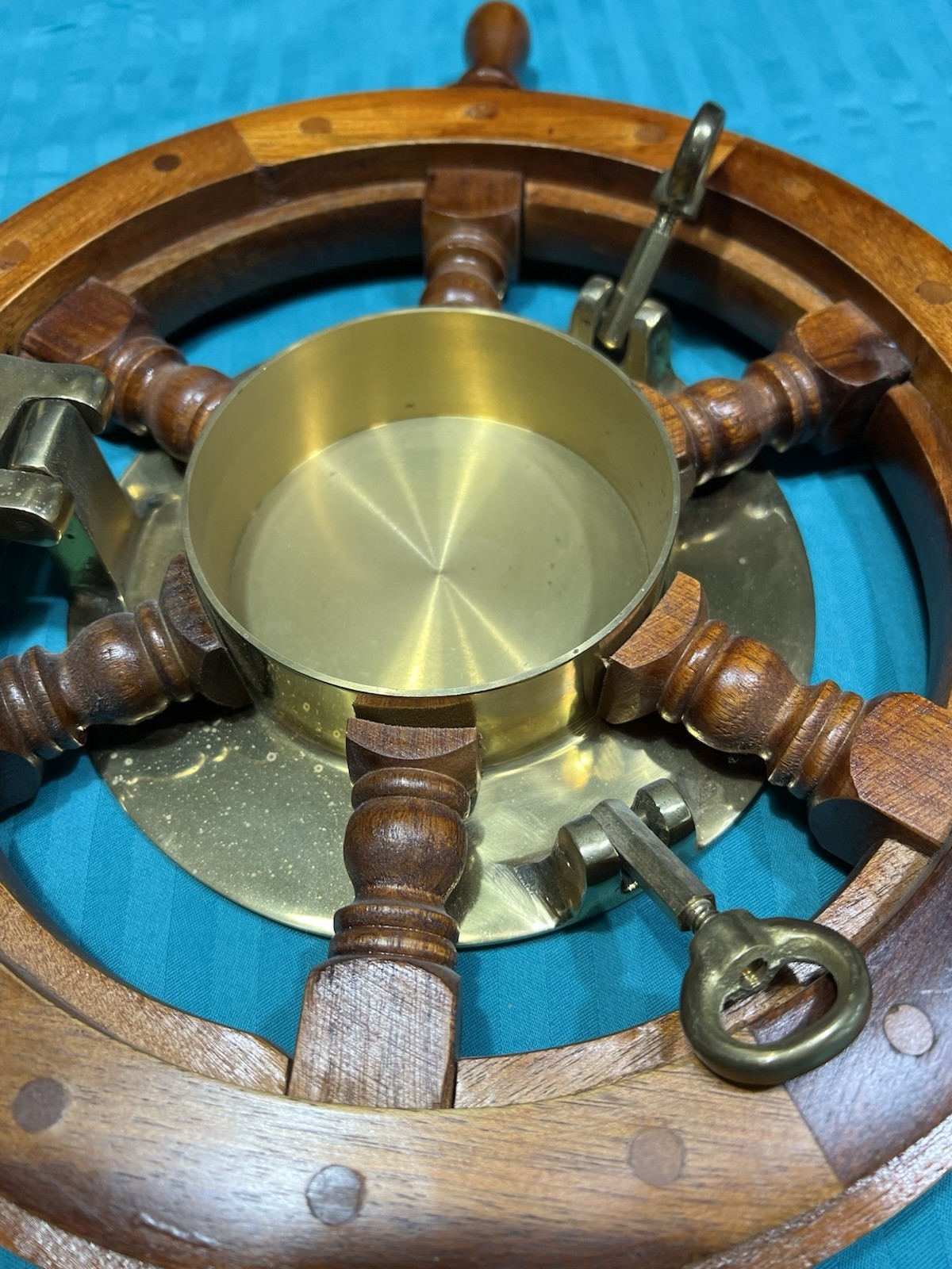 “Ship’s Clock” Nautical Porthole Ship Wheel Wall Clock Wooden Brass 18” Inch
