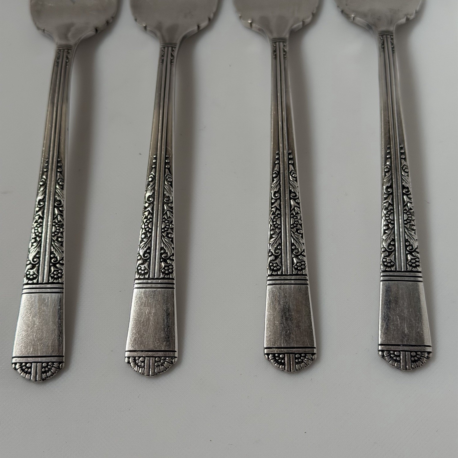 4pc Oneida Royal York Silverplate Salad Fork 6 1/2” Tudor Community 1937