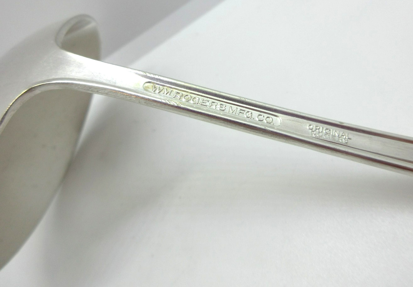 International Wm. Rogers AVALON-CABIN *1 Gravy Ladle* 6 1/4″ Silverplate 1940