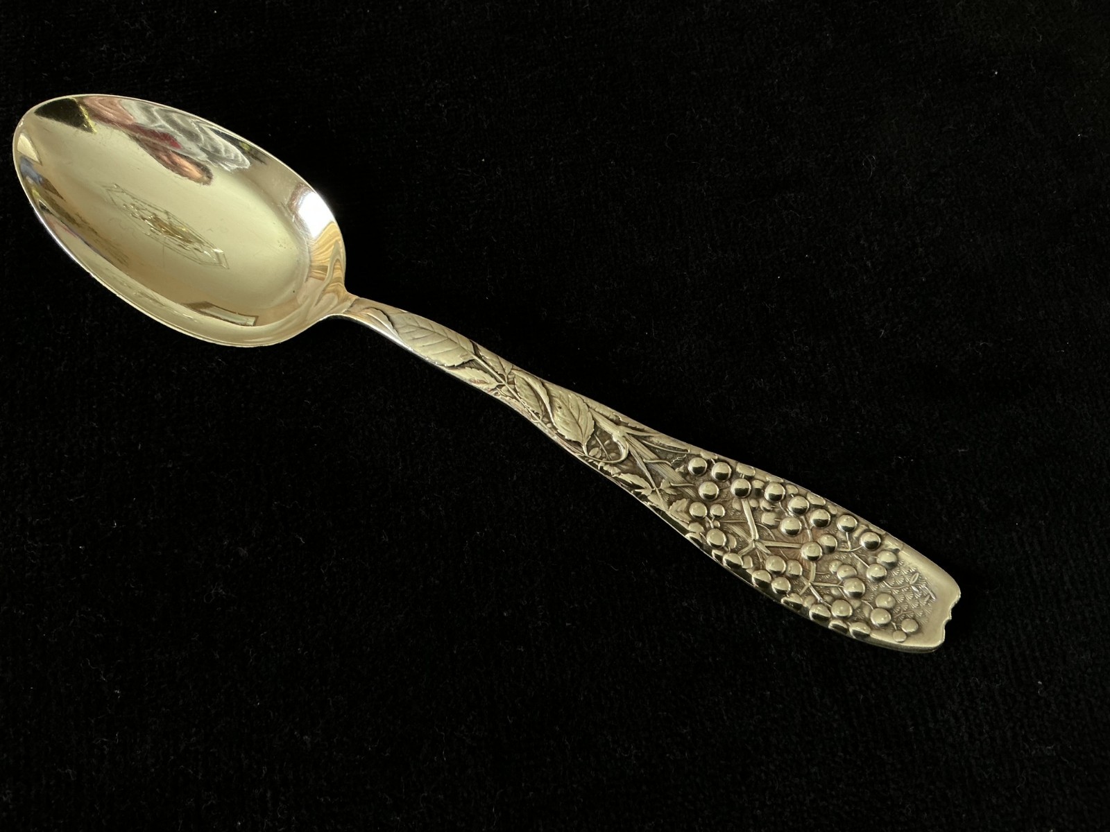 Whiting Division BERRY oval soup / place spoon(s) – NM