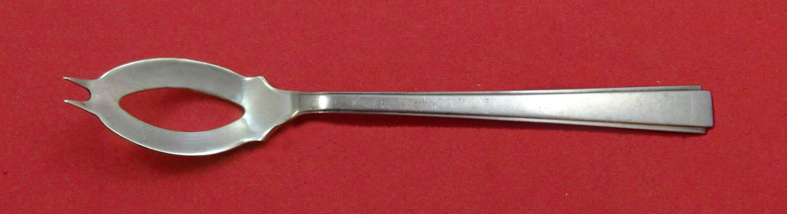 Modern Classic By Lunt Sterling Silver Olive Spoon Ideal 5 1/4″ Custom Made