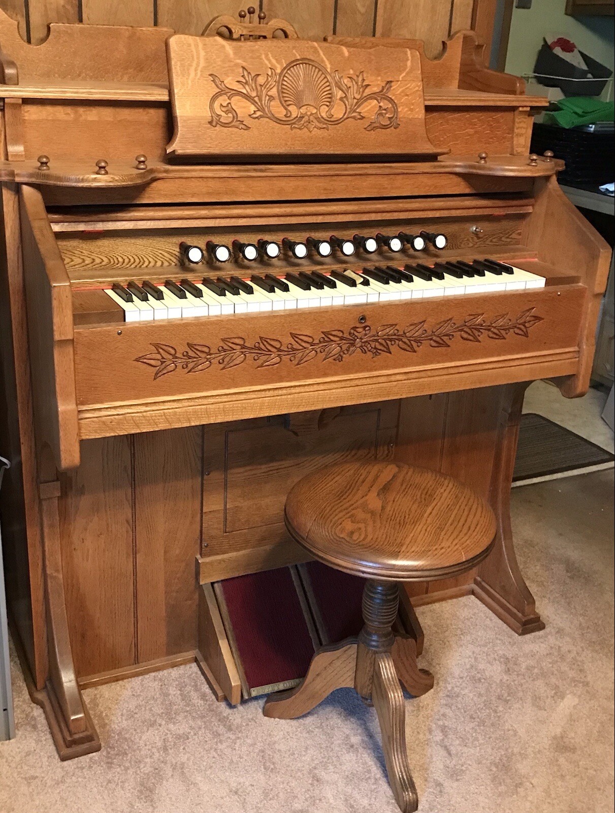 Estey ReedPump Organ Brattleboro Vt prof restord w/motor GreatSound SeriousLookr