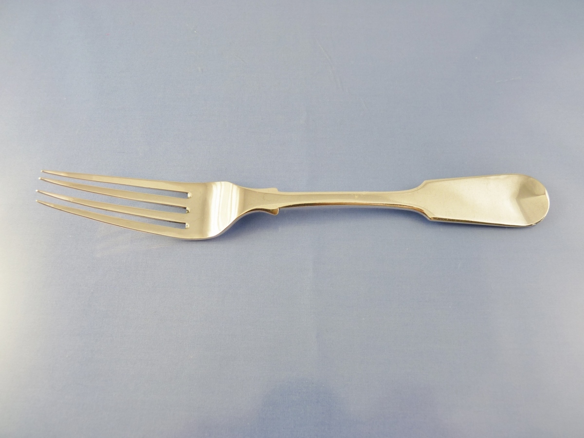 FIDDLE BACK or TIPPED DINNER FORK STERLING by WM LONDON 1847 “FC”