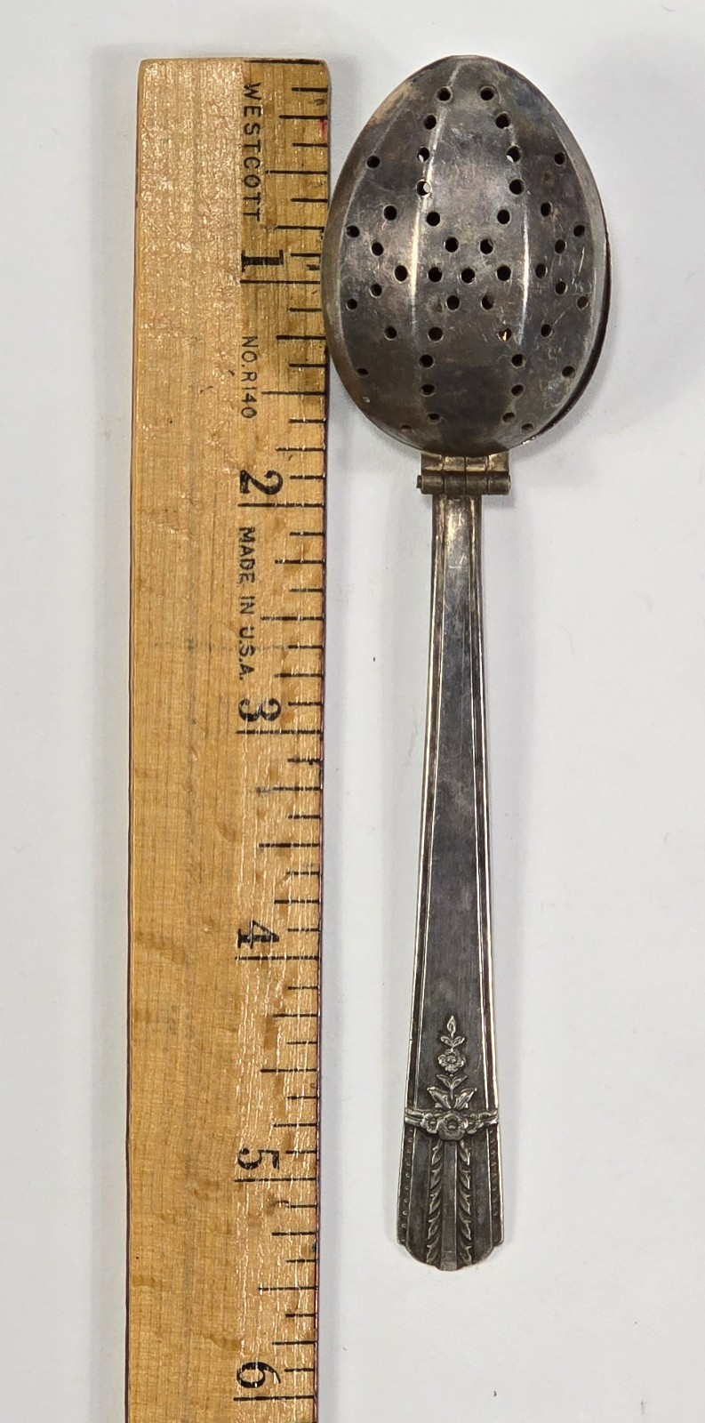 Antique Silverplate Tea Strainer Infuser Ball Spoon Wm A Rogers Oneida