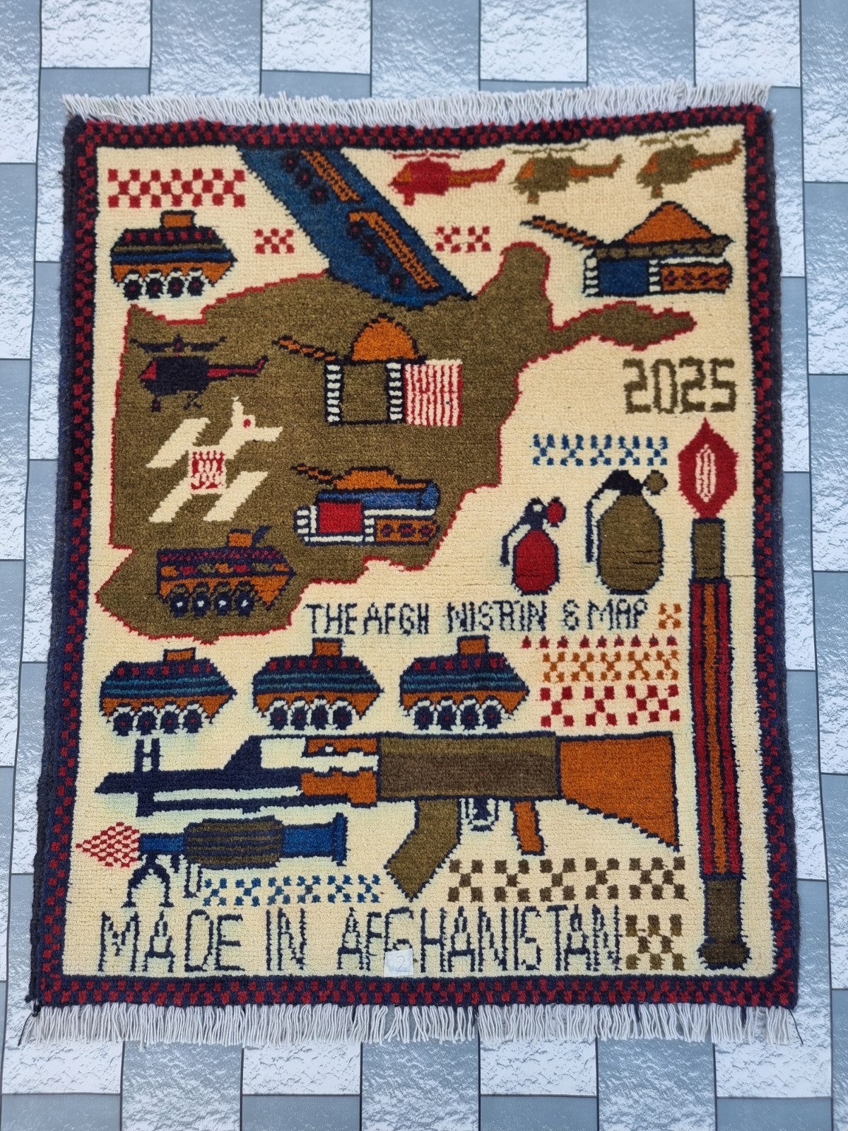 Style Ak 47 Handmade Vintage Afghan War Rug Knotted Rug Home decor Rug