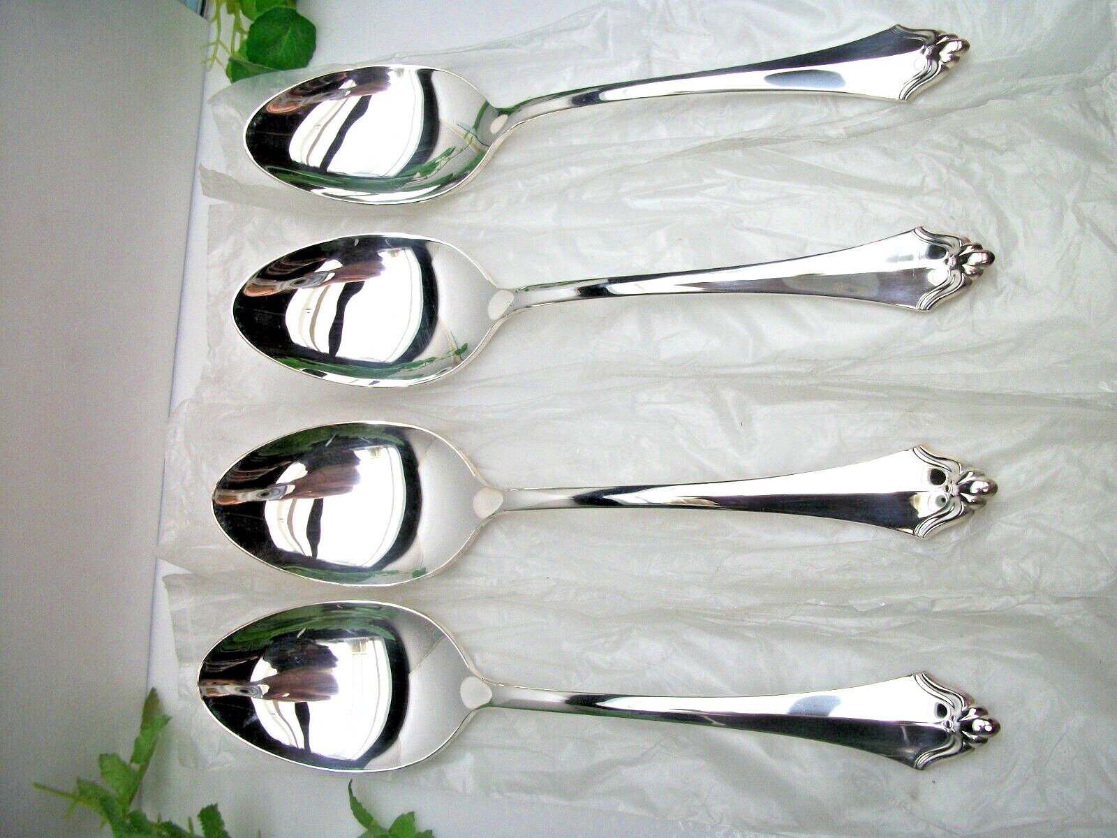 4 CUBE Oneida Community Silver BELCOURT Silverplate Dessert Soup Spoons NEW