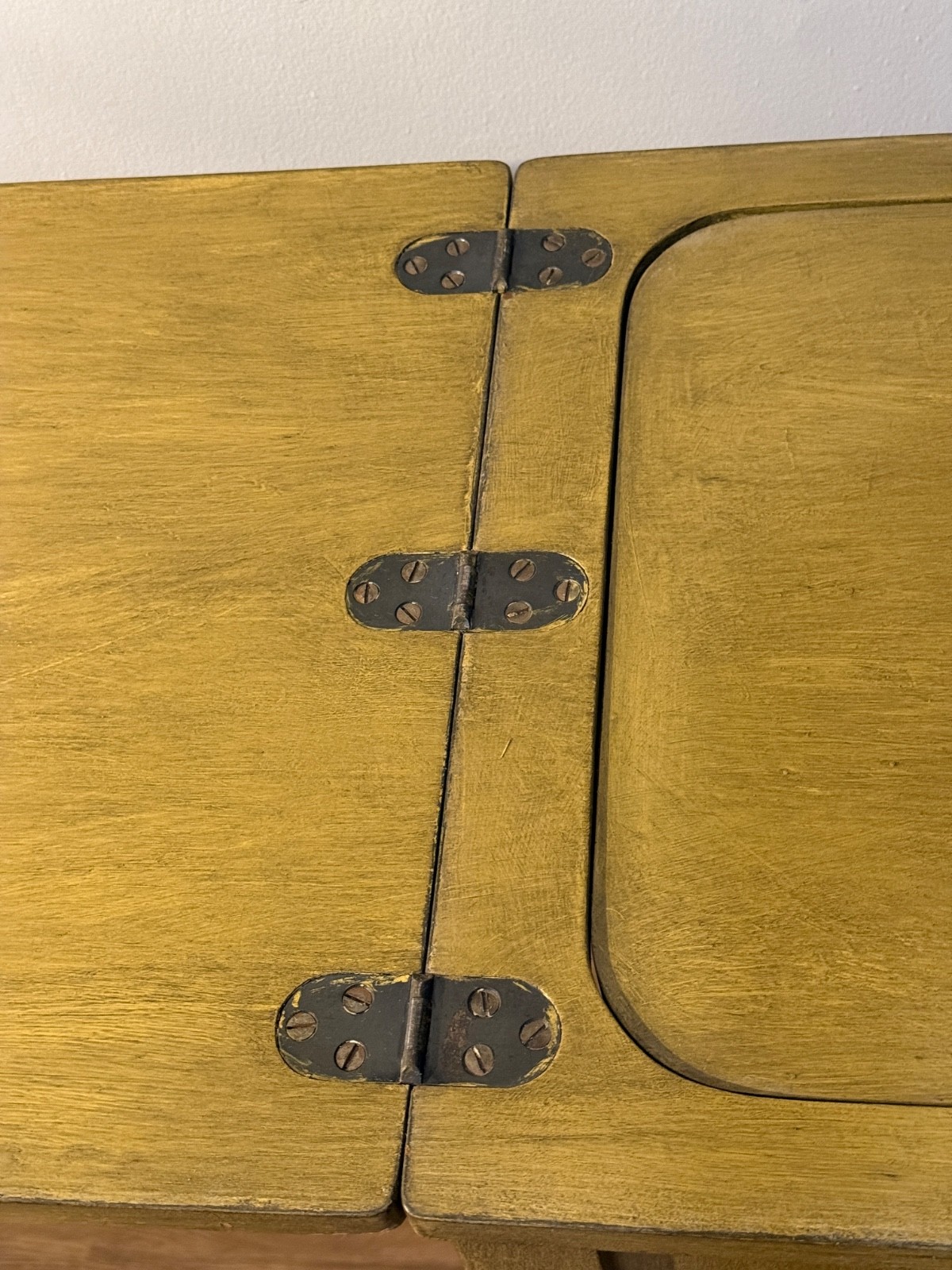 🧵 Antique Primitive Drop Leaf Sewing Table – Lift Top Storage – 28” Tall