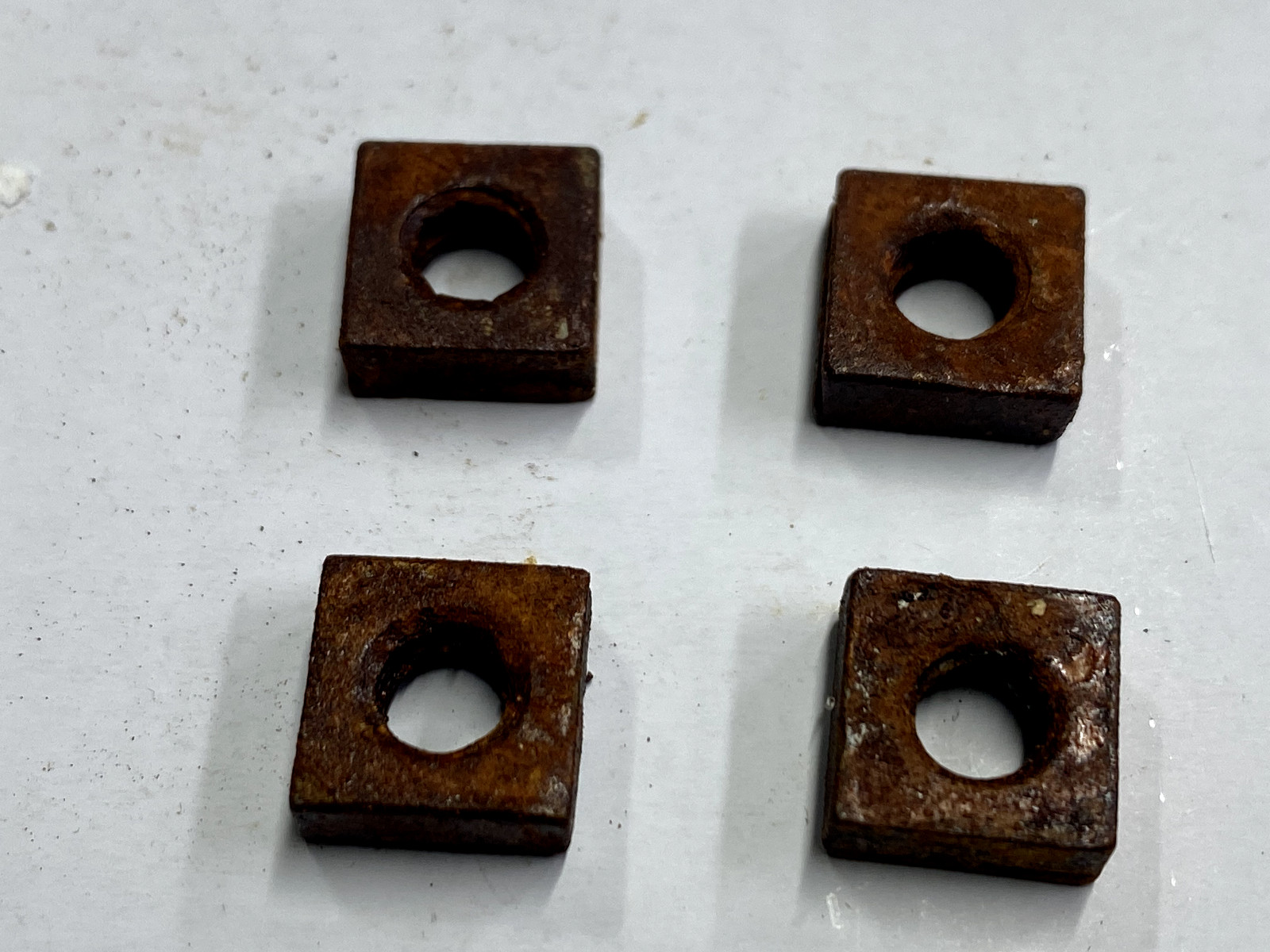 4 VINTAGE RECLAIMED Rusty CRUSTY SQUARE NUTS 1/4″ NC for ANTIQUE RESTORATION