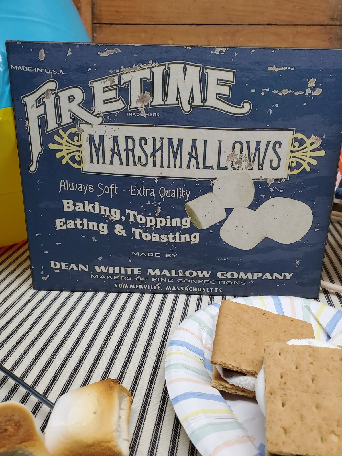 AWESOME PRIM ANTIQUE VINTAGE RETRO AMERICANA TIN STYLE FIRETIME MARSHMALLOW SIGN