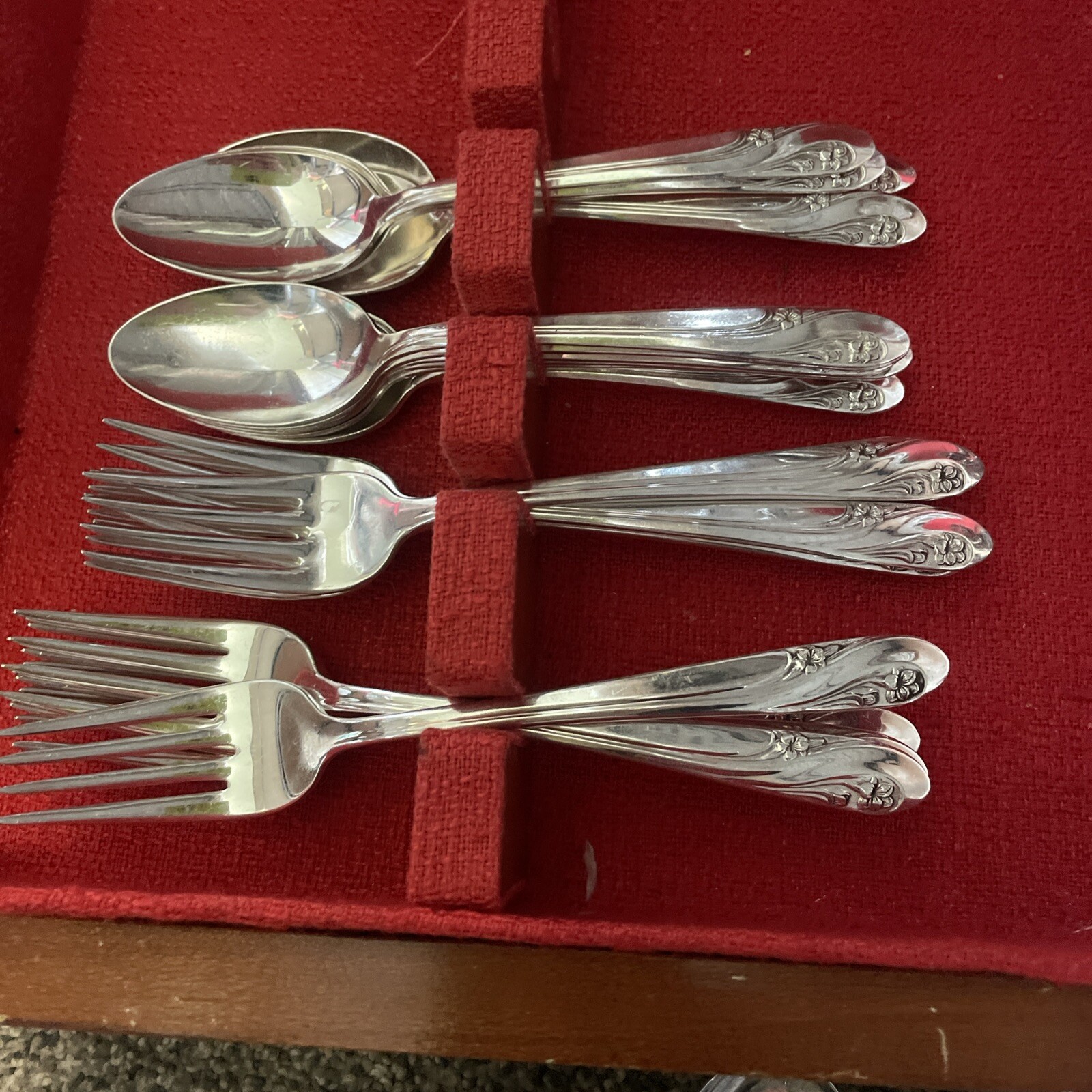 VINTAGE HOLMES and EDWARDS INLAID SILVER-PLATED FLATWARE FLORAL (66 In Total)