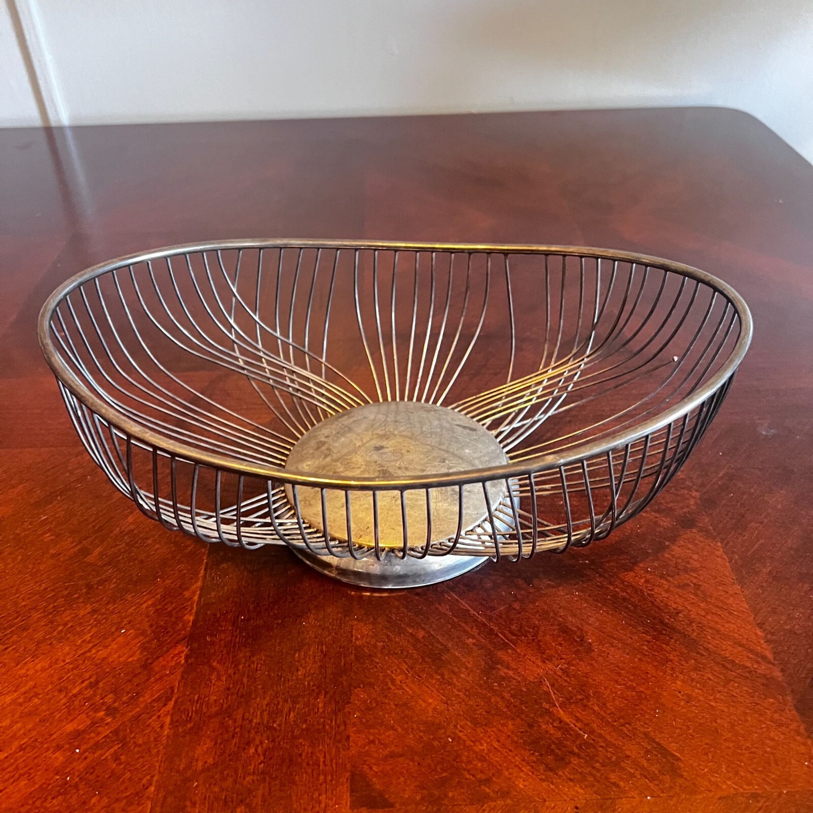 Vintage Silverplated Wire metal bread Fruit Basket Oval Decor Centerpiece footed