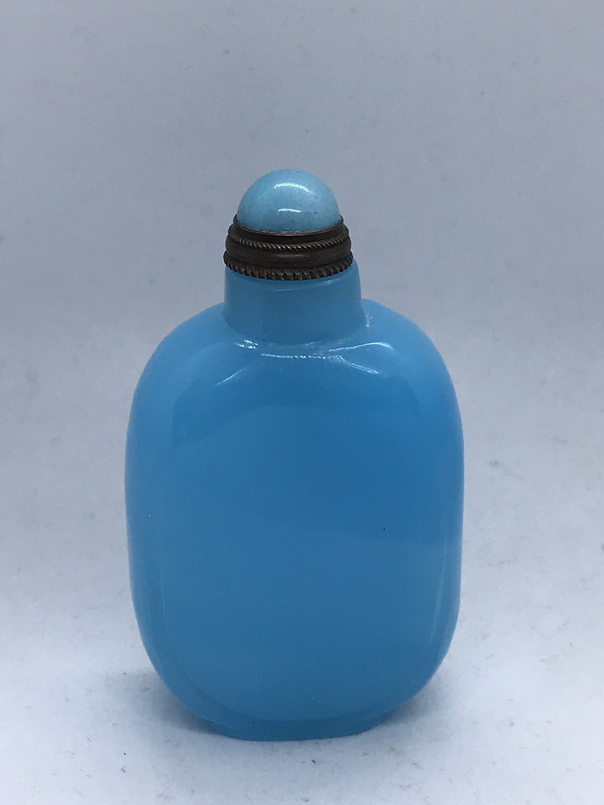 Beautiful Sky Blue Beijing Glass Snuff Bottle