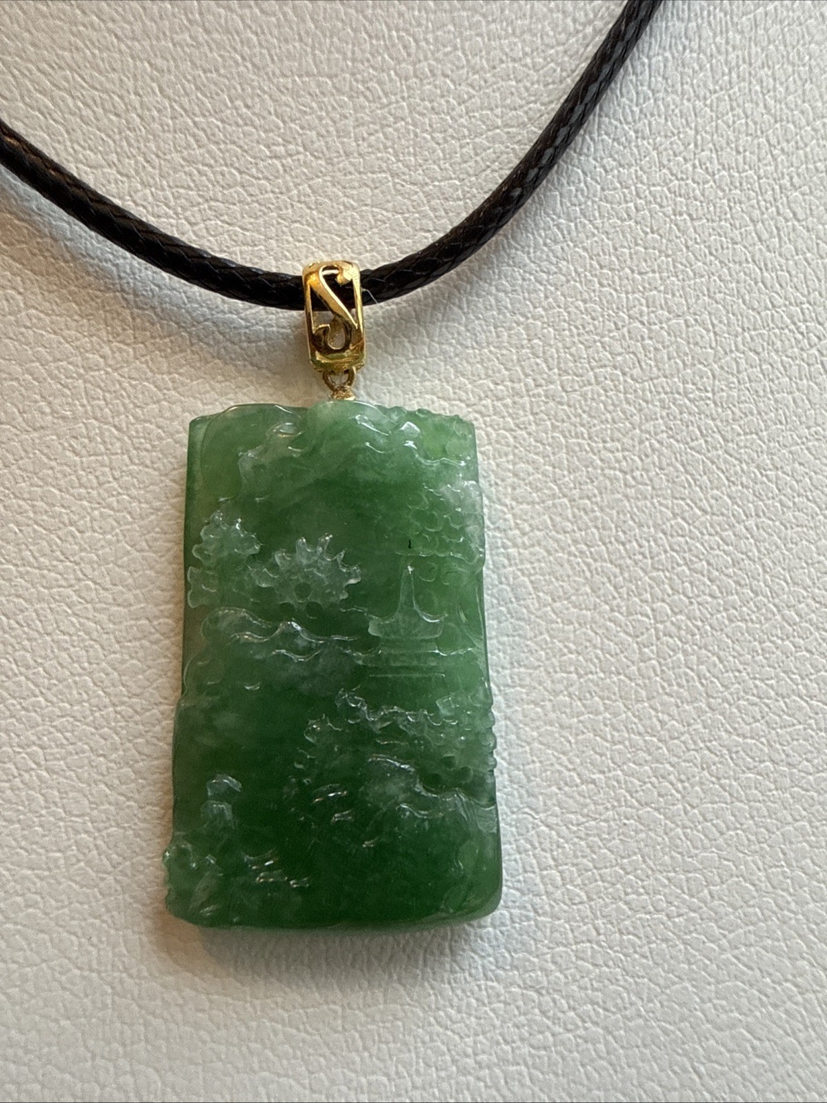 18K Grade A Natural Burmese Jade Jadeite Landscape Pendent