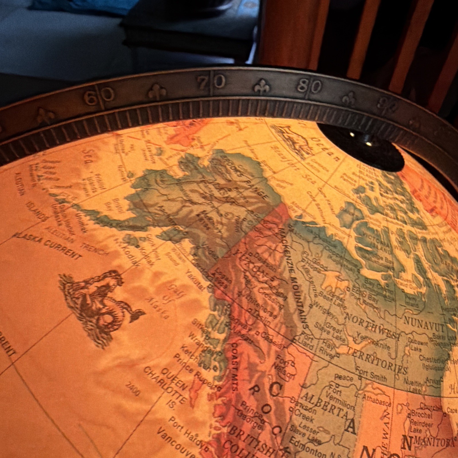 “Vintage” Replogle Heirloom illuminated floor globe 35 in. Cherry Wood Base