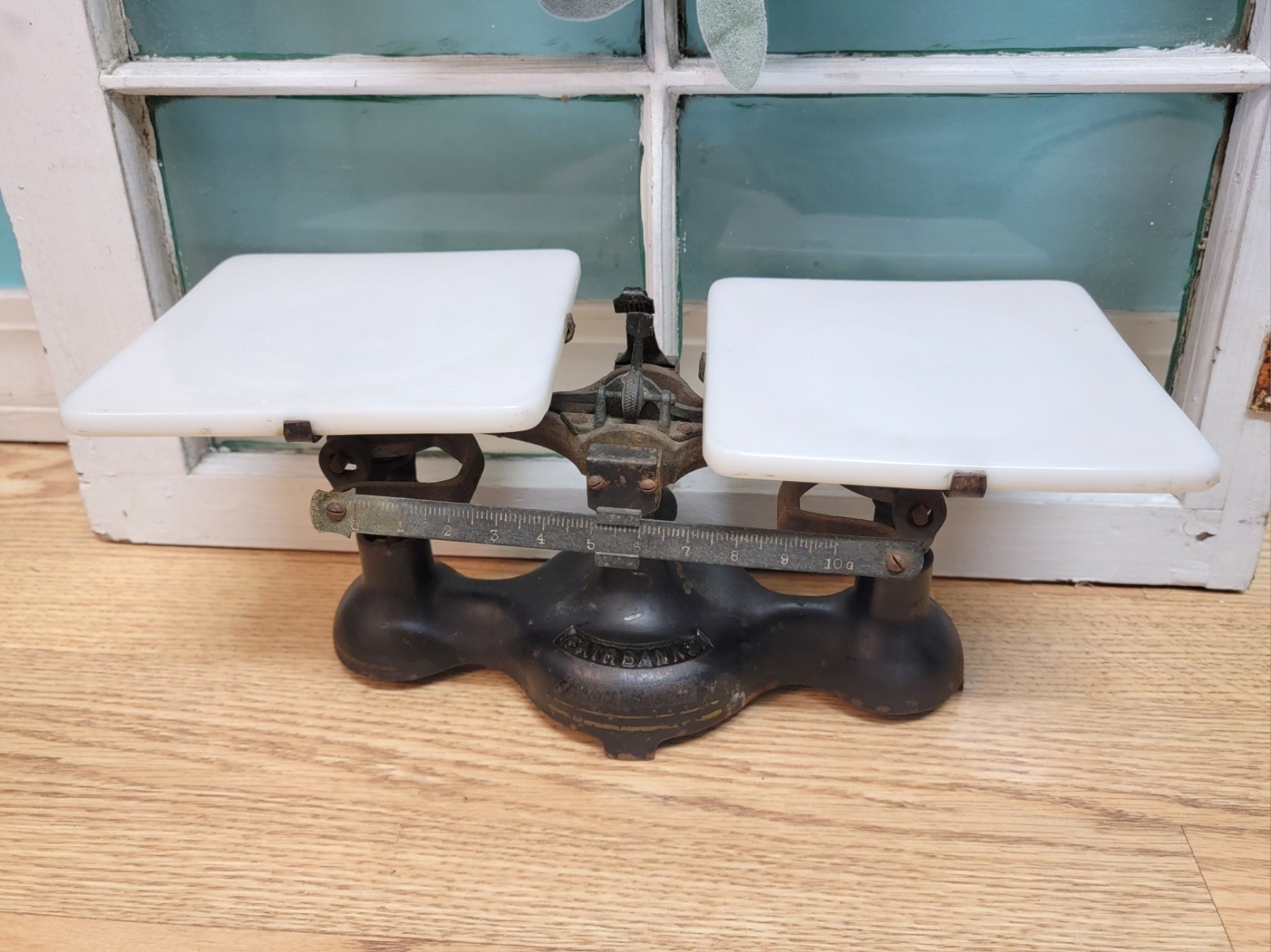 Antique Fairbanks Cast Iron Balance Apothecary Scale White Porcelain Plates 10G