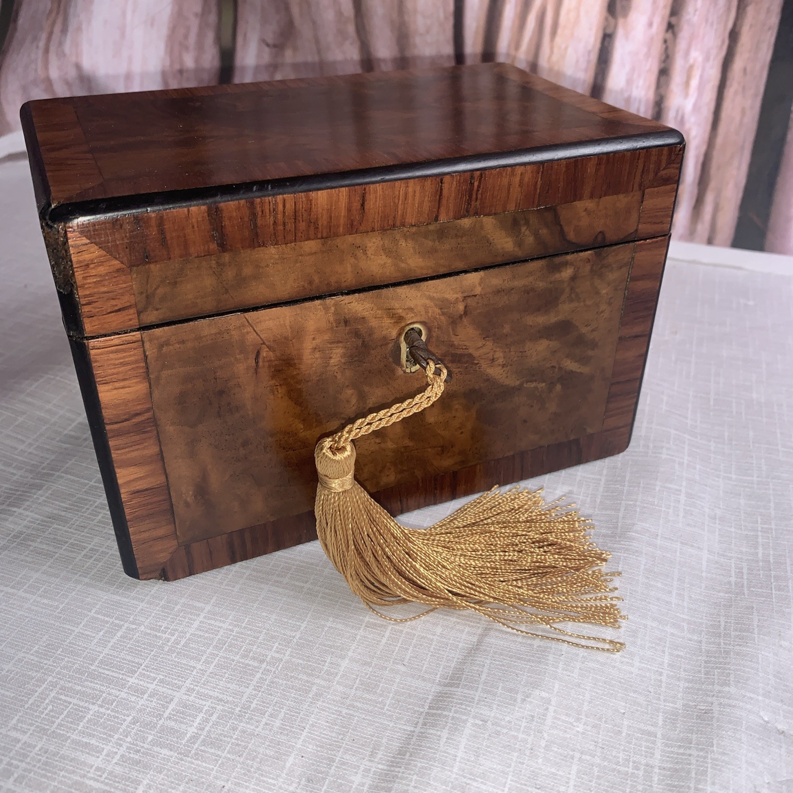 VICTORIAN INLAID WALNUT TWIN COMPARTMENT TEA CADDY 7” x 4.5” x 4.5″