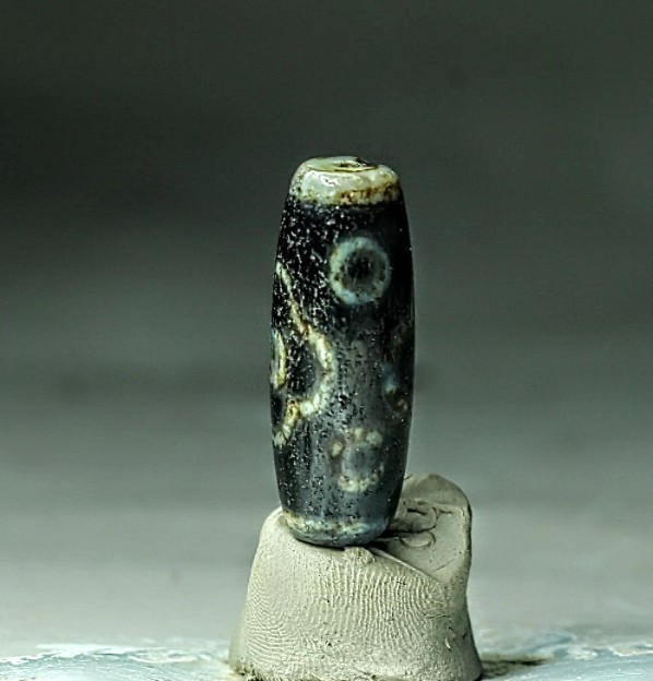 Pre-1800s Indo/Tibetan Old Agate 6 Eye Dzi Bead 13*35mm