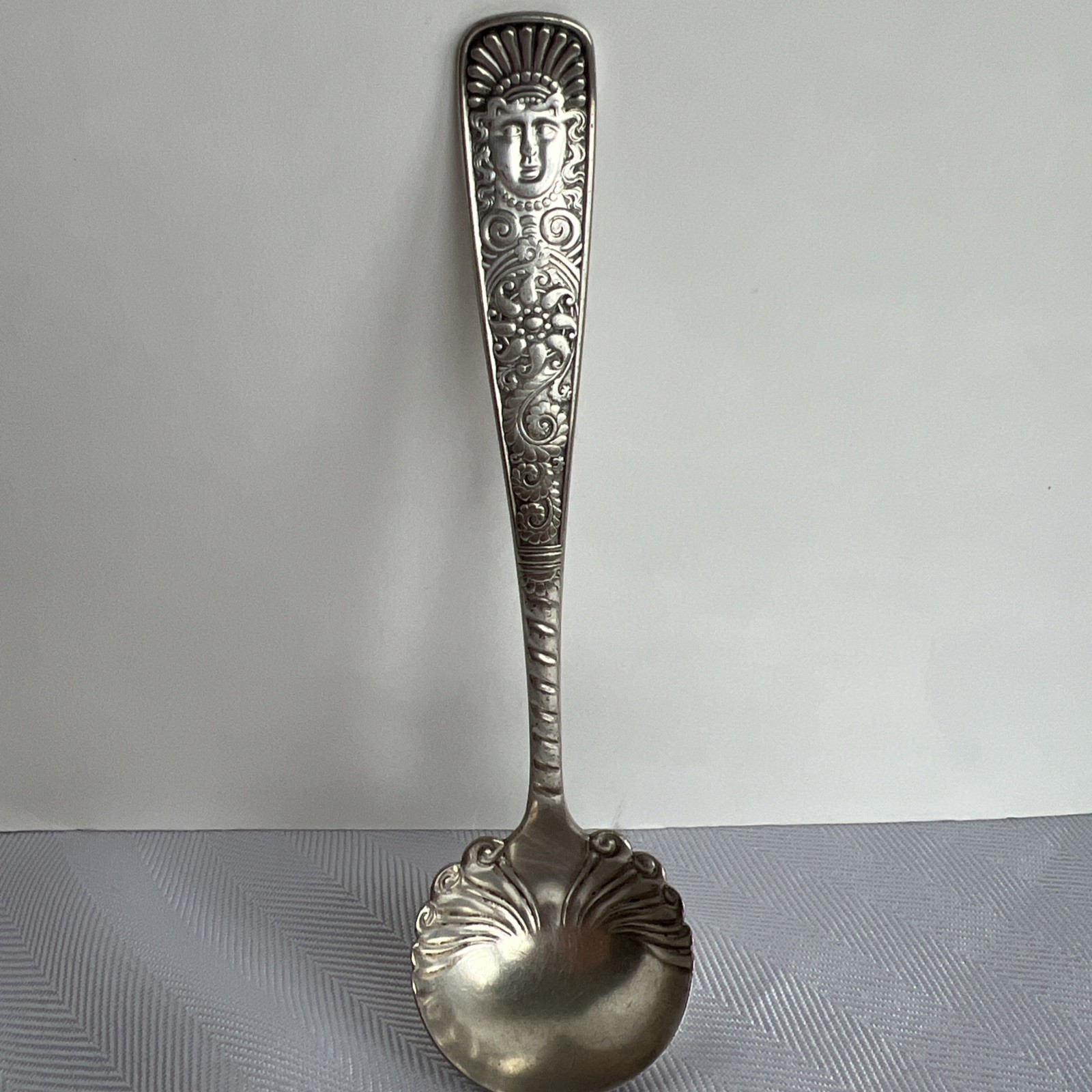 ASSYRIAN HEAD Sugar Shell Spoon 1847 Rogers Bros 6”