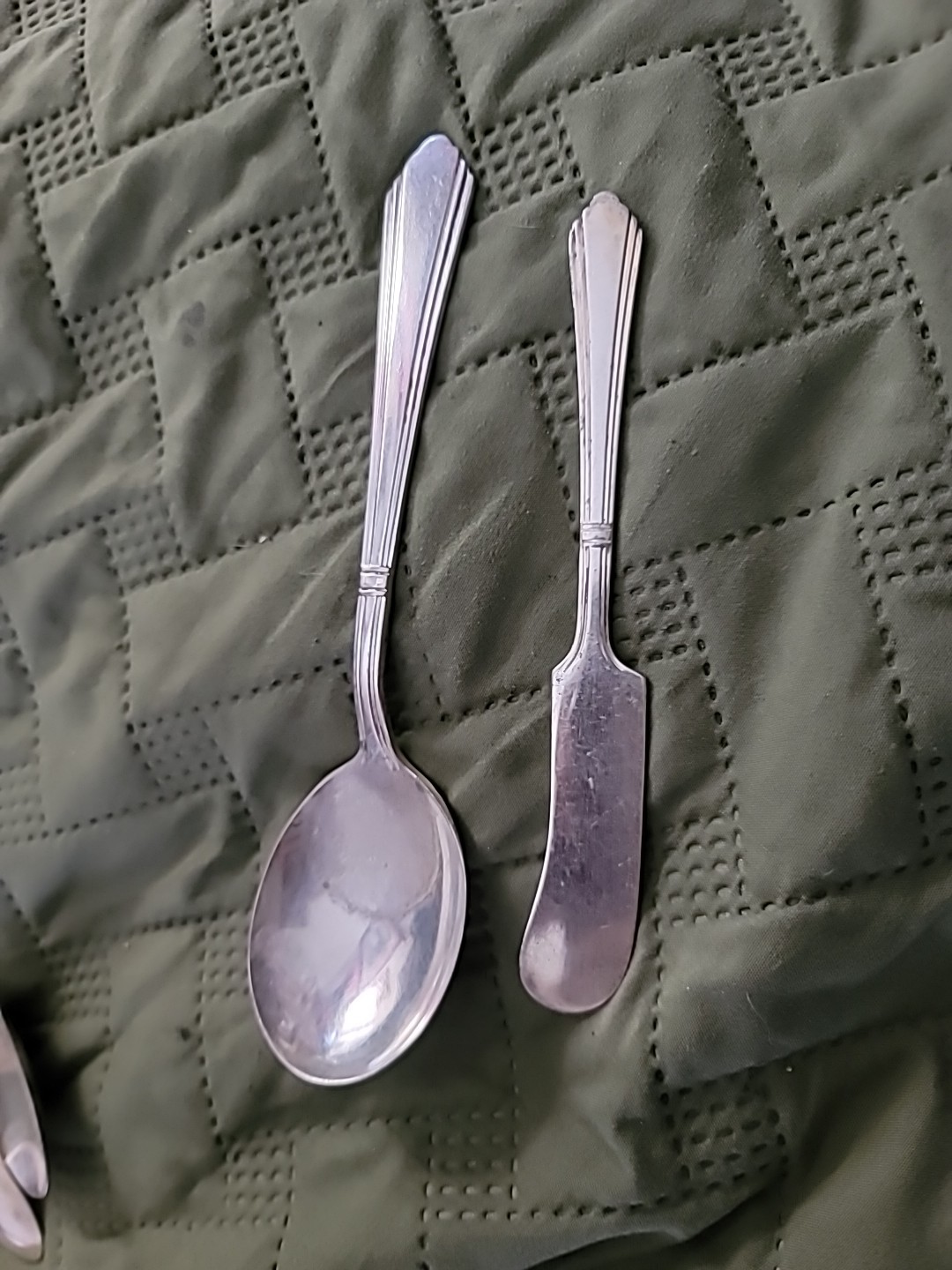 Vintage 2 Pieces Tudor Plate Oneida Community Made Large Spoon And Butter Knife
