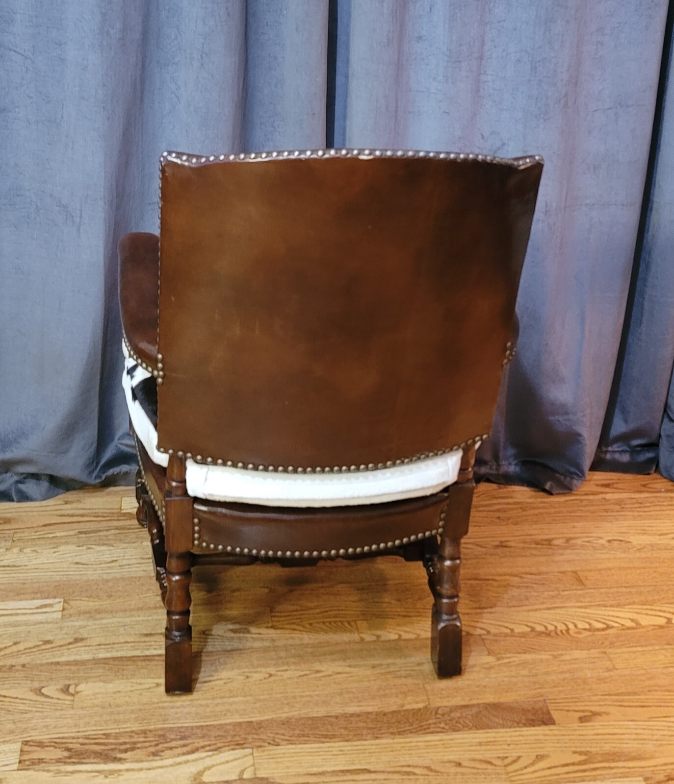 💐 Antique Leather and Cowhide Accent Side Chair