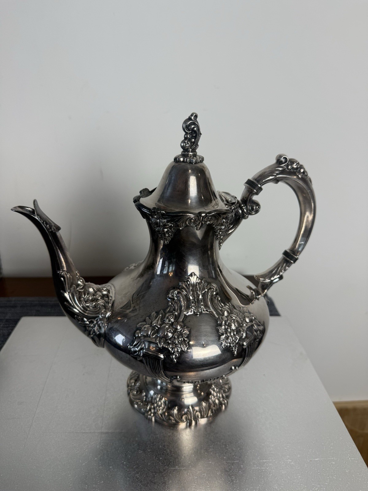Reed & Barton King Francis Silver Plate 1651 Teapot 193