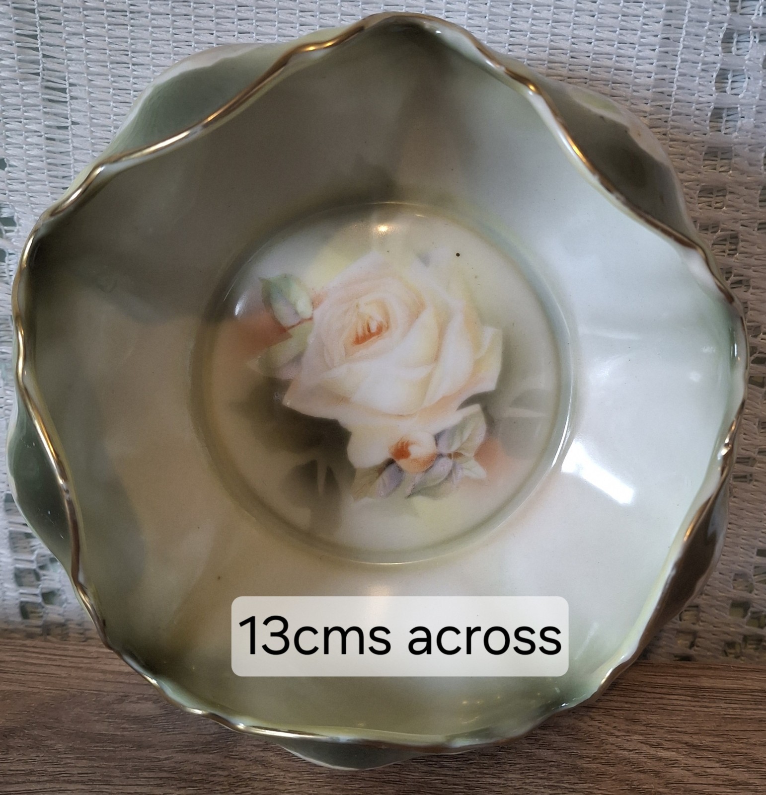 Antique Reinhold Schlegelmilch Germany Folded Over Edge Bowl With Roses