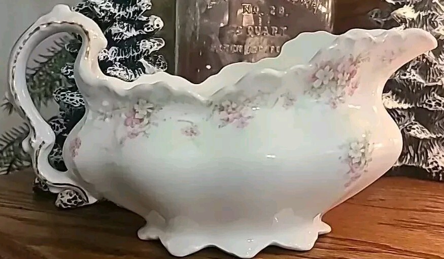 Johnson Brothers Gravy Boat, china, Floral, scalloped w/gold trim scalloped base