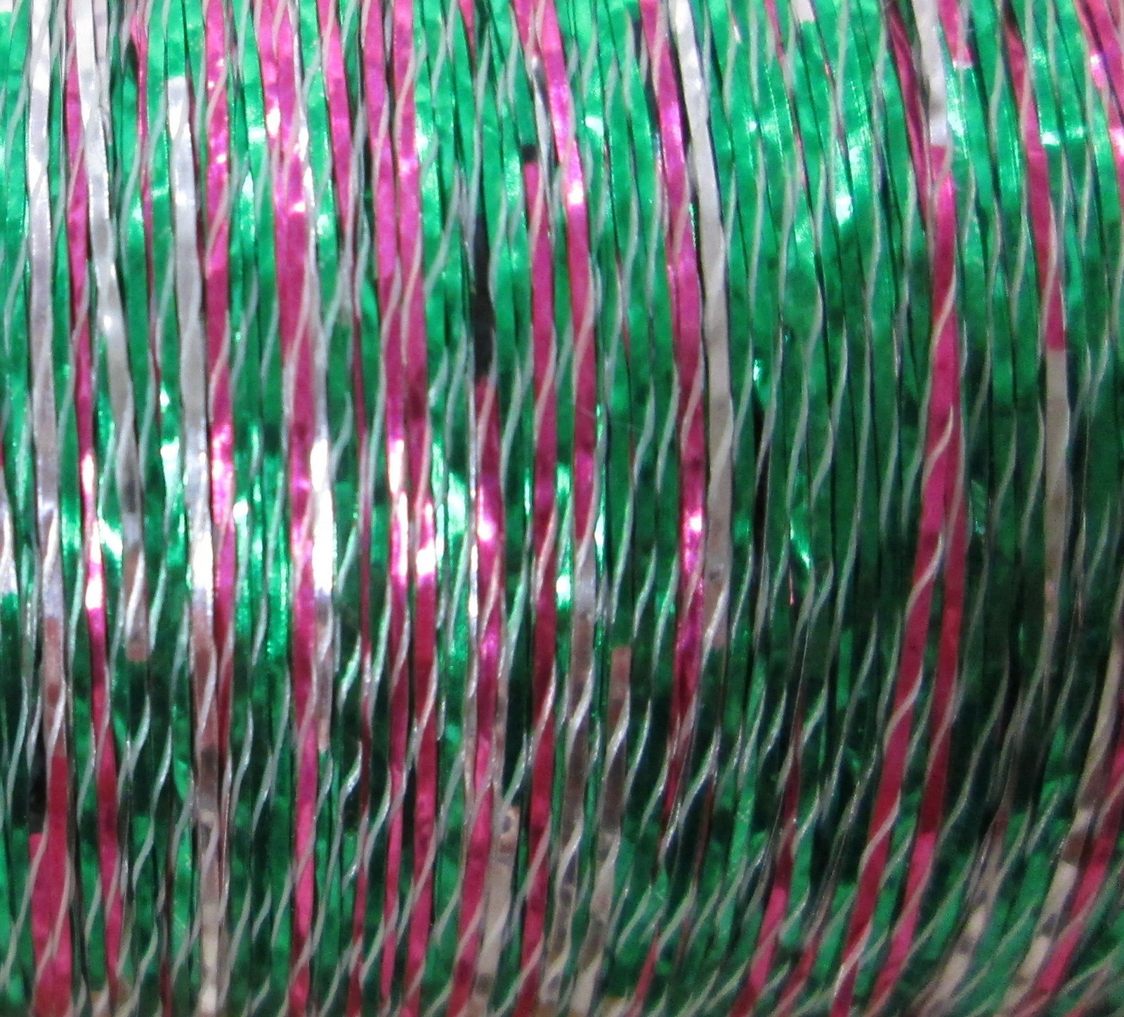 Vintage Emerald Green – Hot Pink – Silver Metallic Tinsel Fly Tying Weave Knit