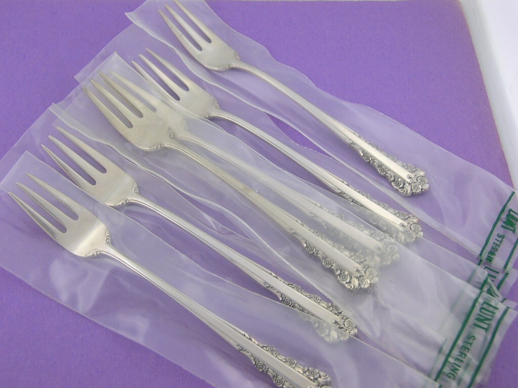 6 Sterling Silver LUNT Cocktail / Oyster Forks BELLE MEADE ~mint in wrappers