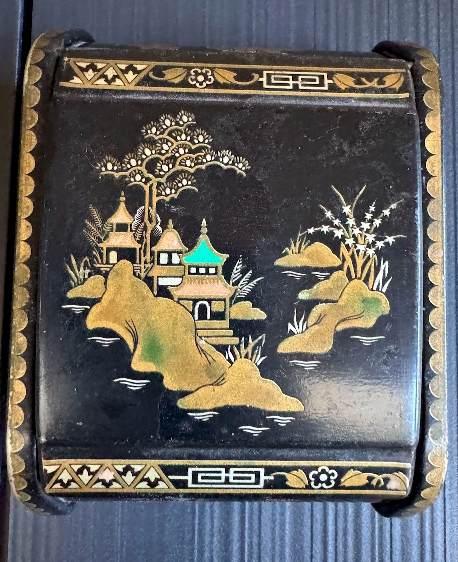 Vintage 1940s–50s Black Lacquer Cigarette Box – Chinoiserie Japonesque, British