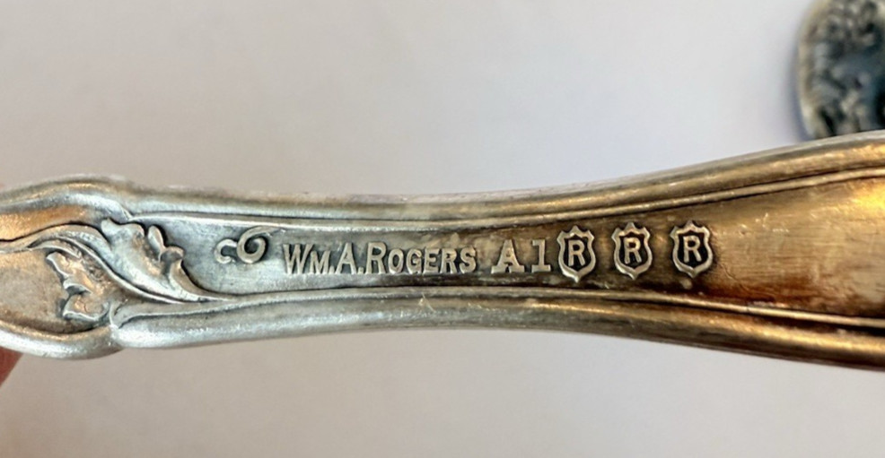 1847 Rogers 12 Dinner Forks A1 RRR 12 Knives 12 DWT & Butter & TSP 26 pcs in All