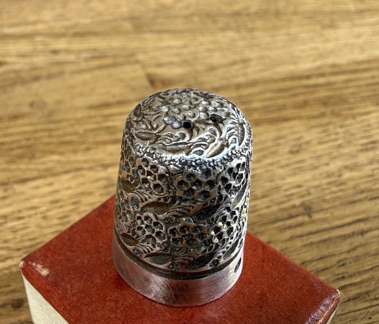Antique James Fenton Solid Silver Floral Thimble Birmingham 1900s Swirled Design