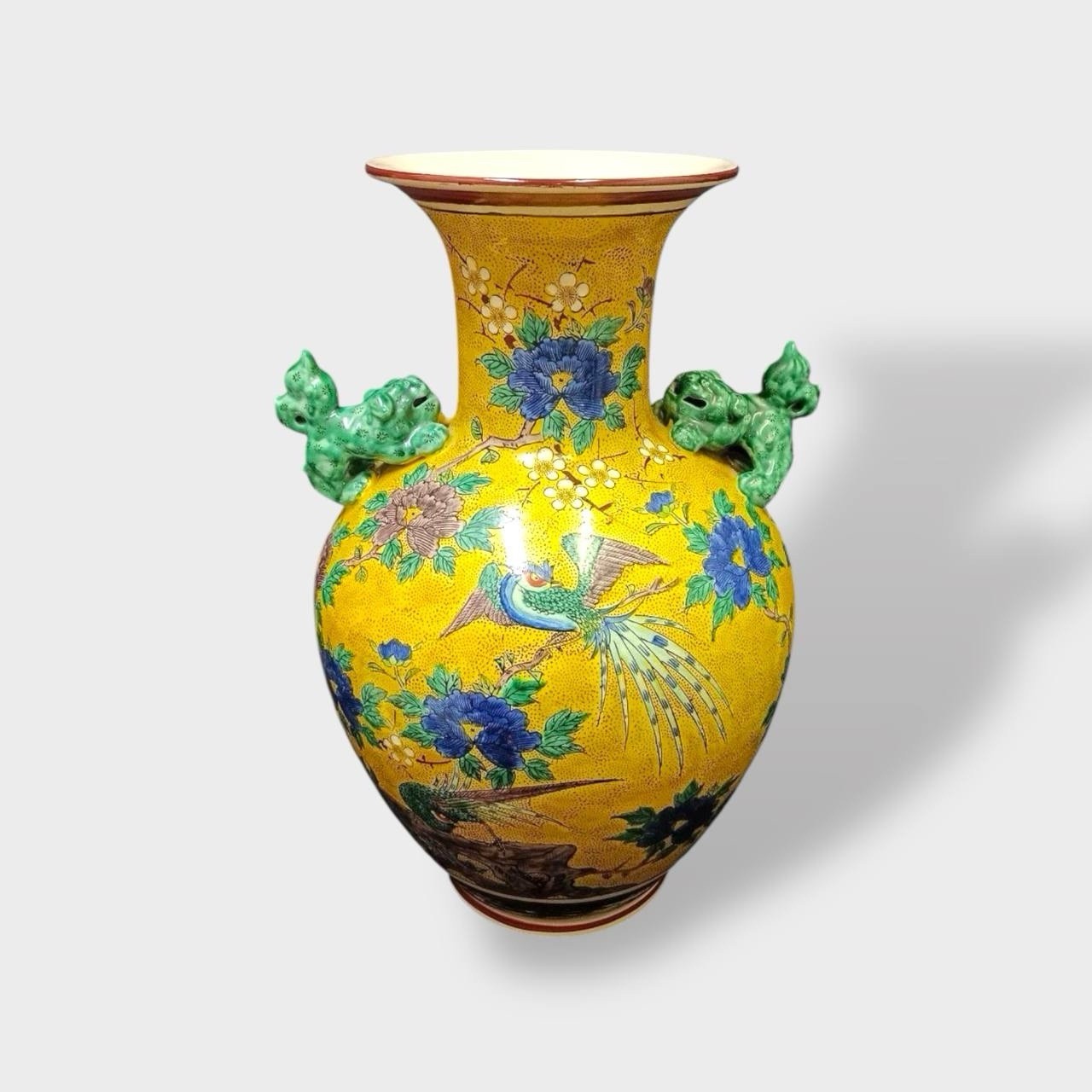 Japanese Antique Kutani Yoshidaya Vase (九谷焼 吉田屋様式)