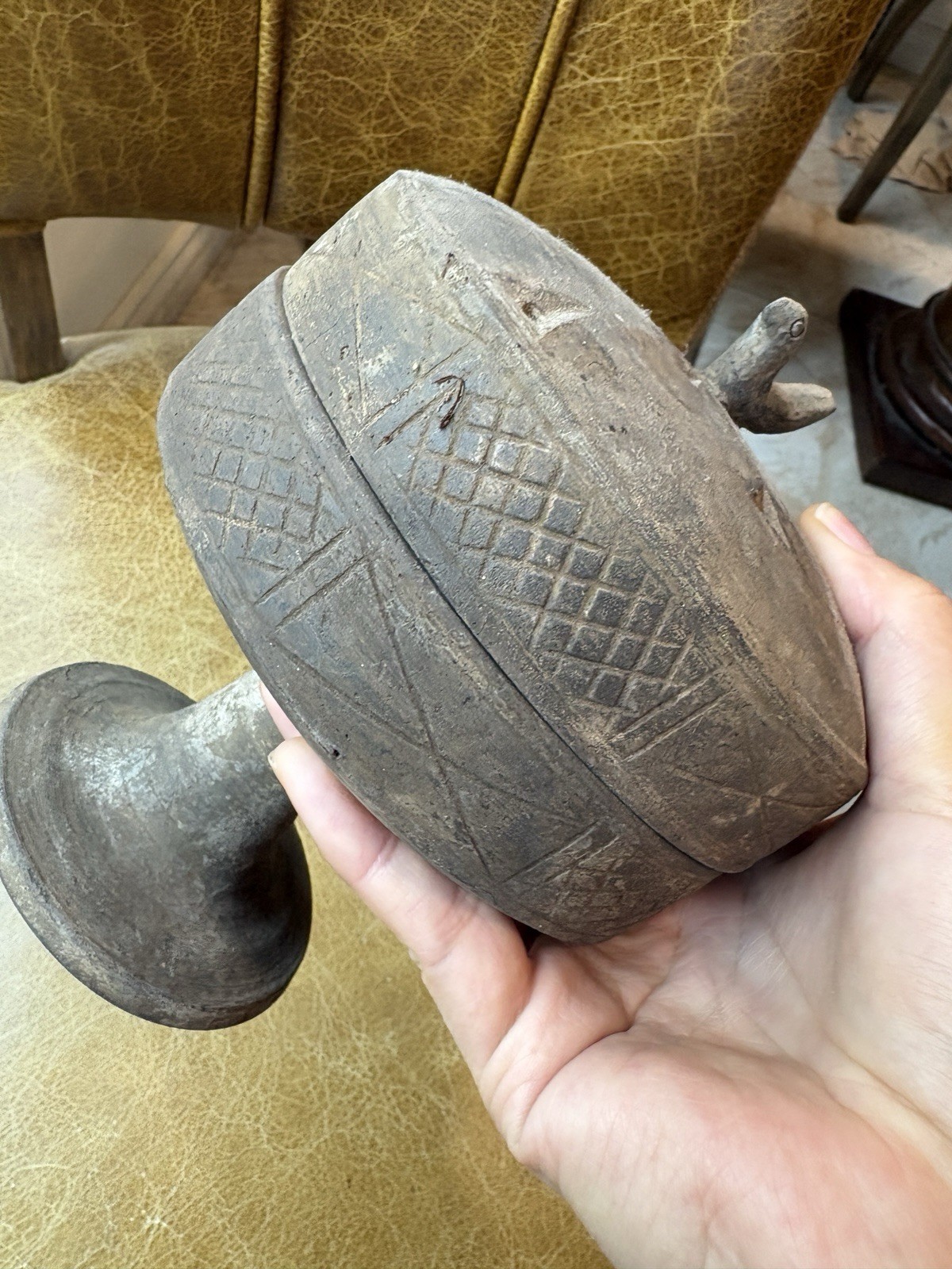 Chinese antique pottery from before 2000 years ago