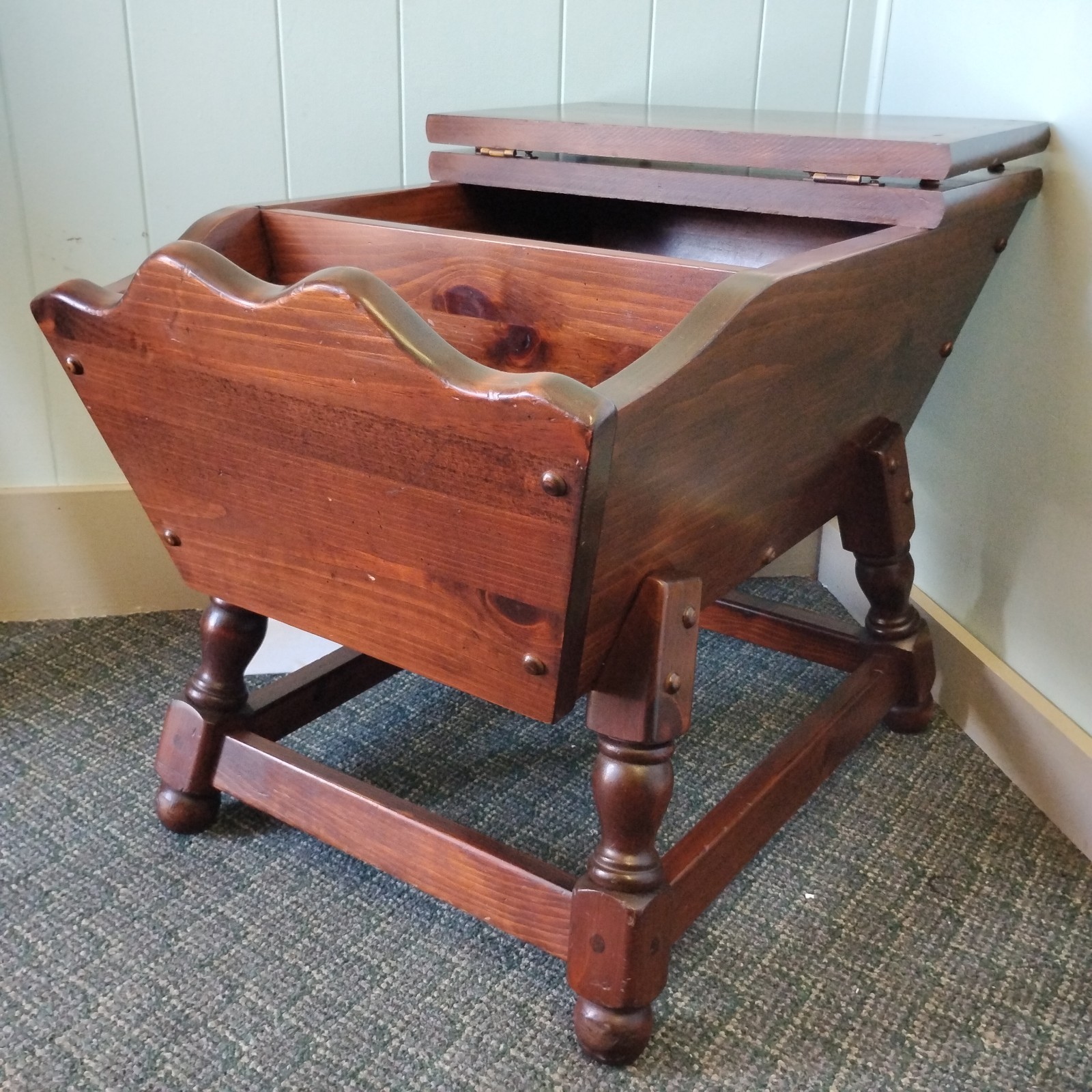 Colonial Dough Box End Table 30x22x20 Ethan Allen Old Tavern Style Antique Pine