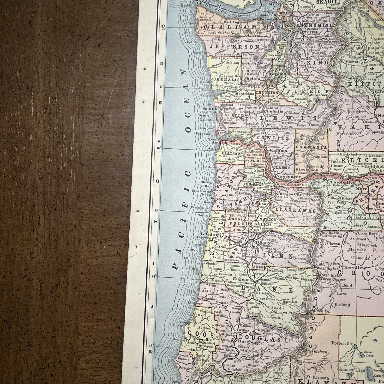 Antique Colorful 1908 Map Of Washington & Oregon 13.5 x 10.5 Inches